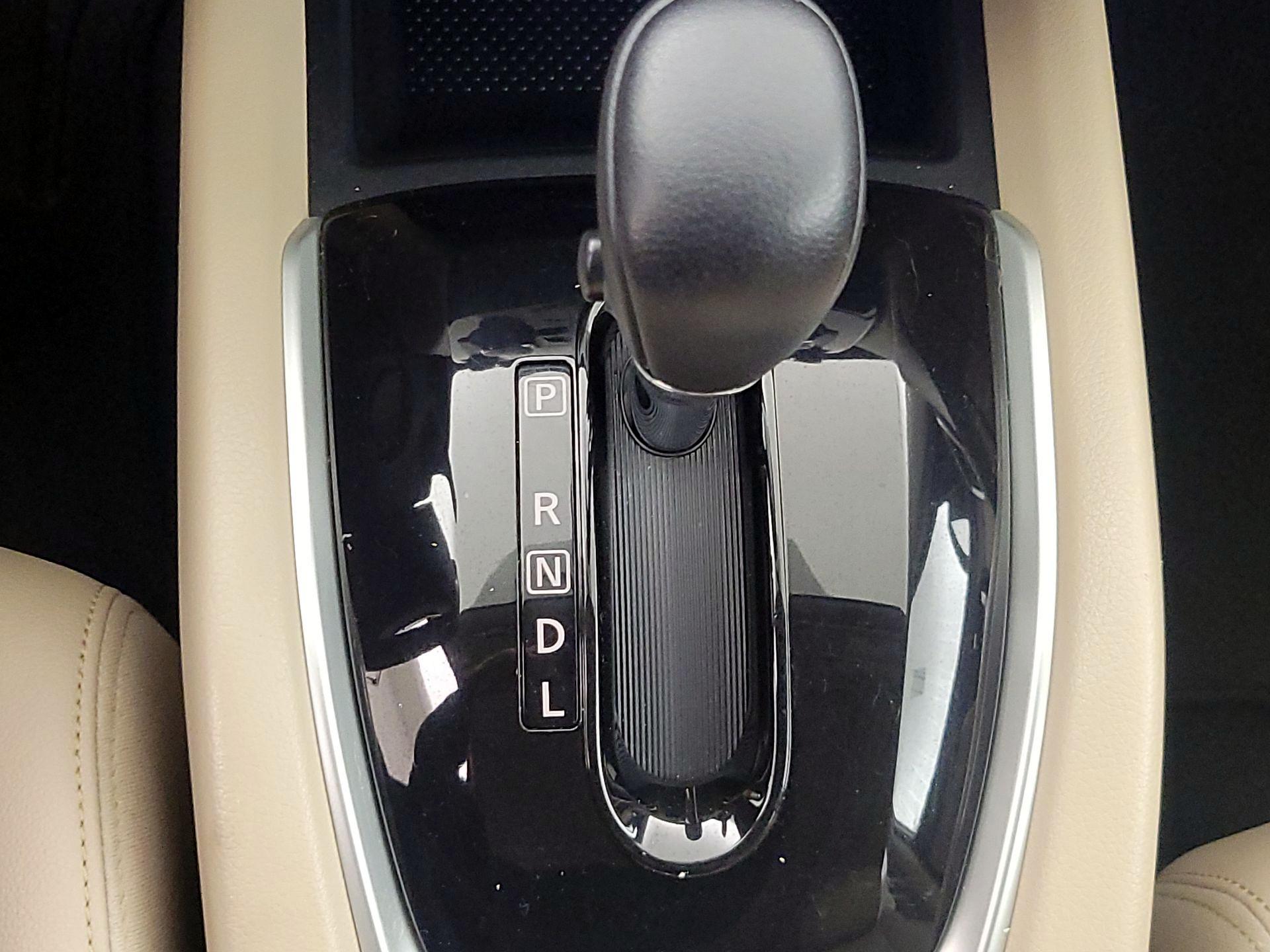 Thumbnail: 2016 Nissan Rogue - 18