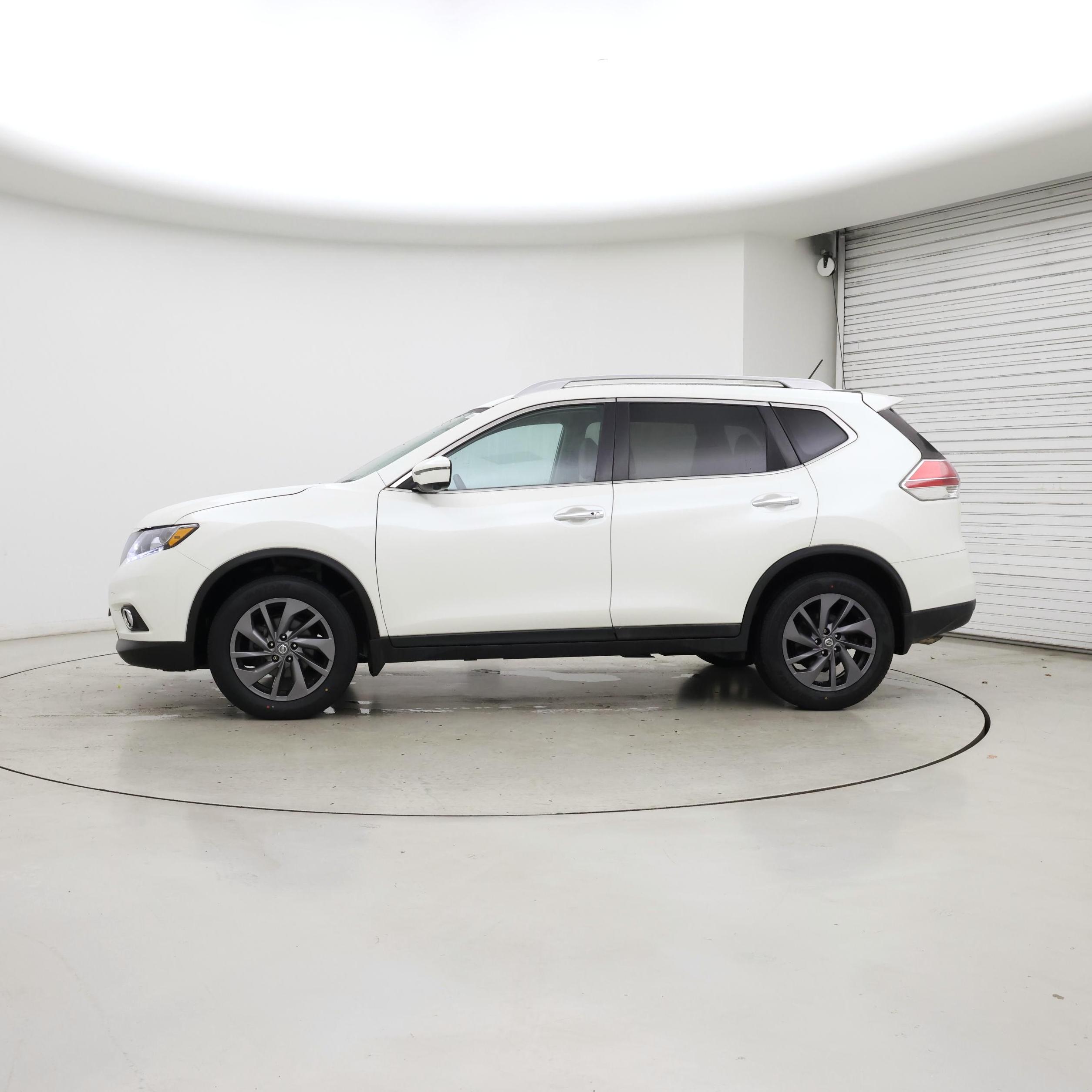 Thumbnail: 2016 Nissan Rogue - 3