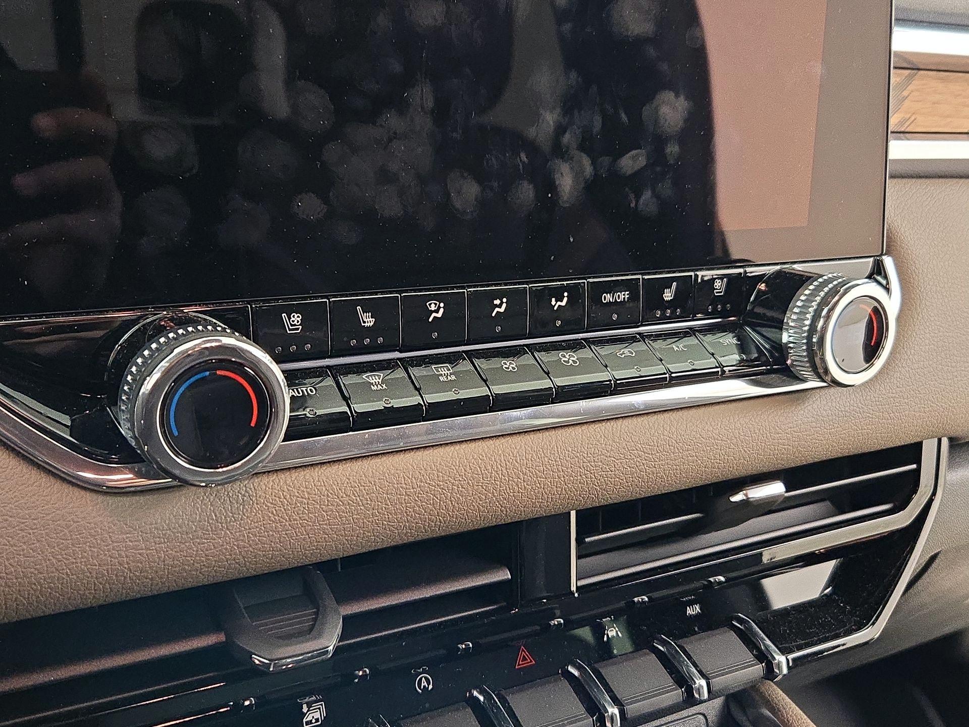 Thumbnail: 2024 GMC Canyon - 17