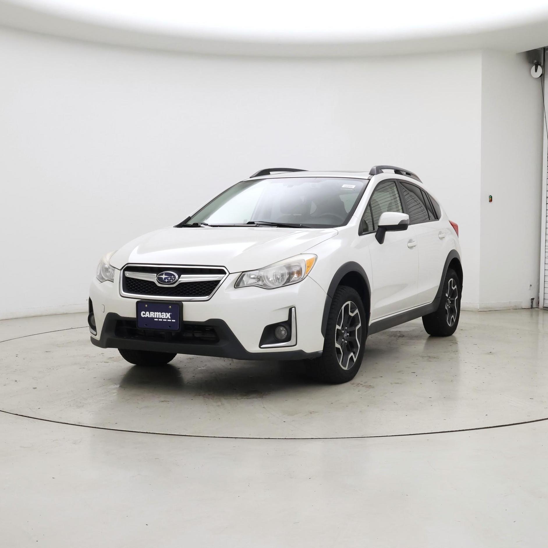 Thumbnail: 2017 Subaru Crosstrek - 4