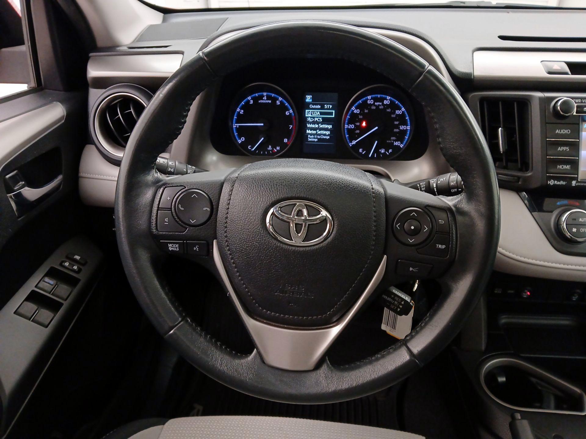 Thumbnail: 2017 Toyota RAV4 - 10