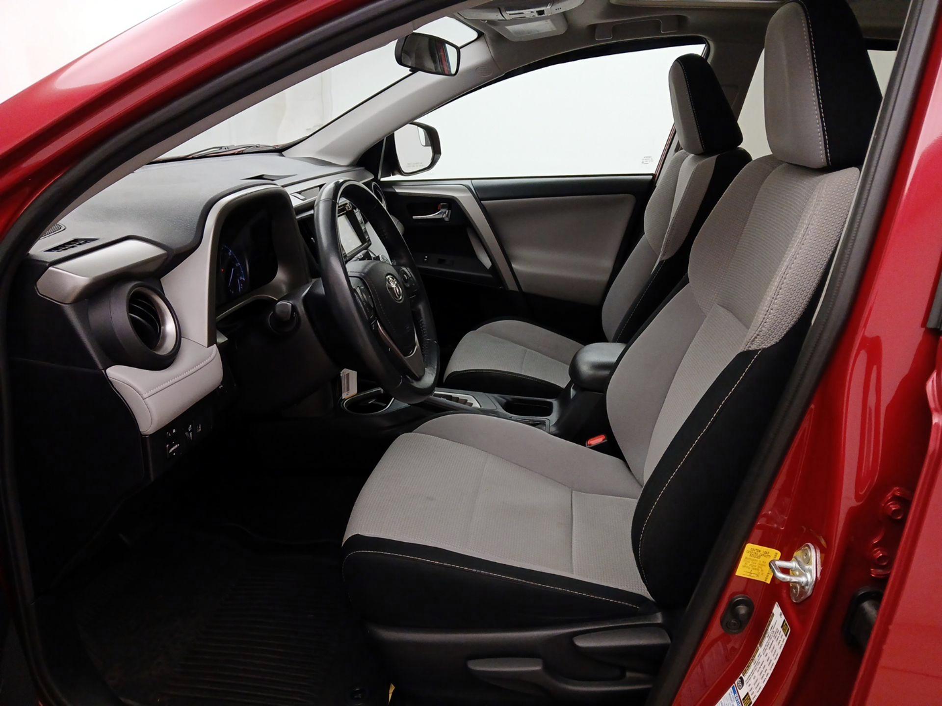 Thumbnail: 2017 Toyota RAV4 - 11