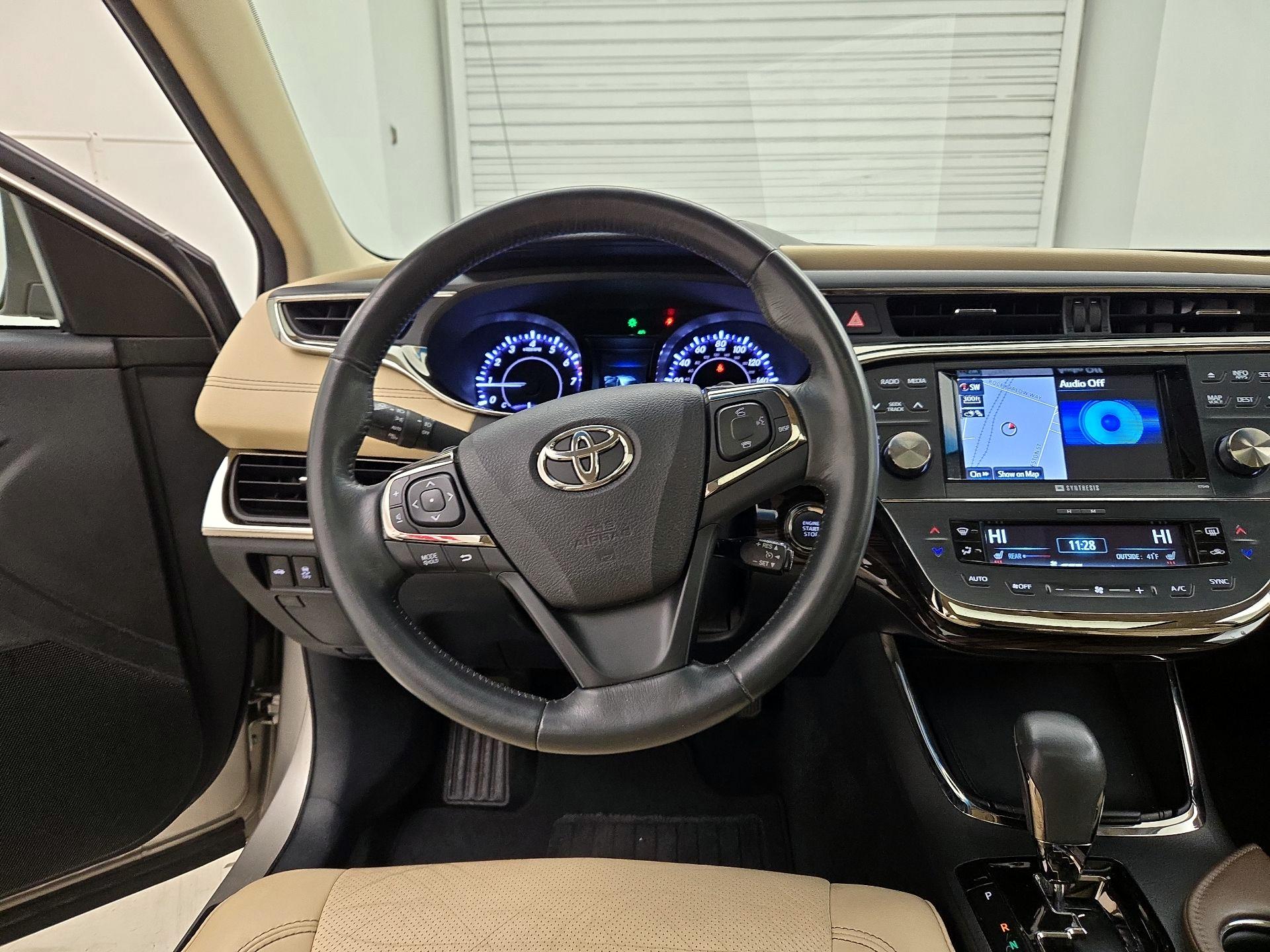 Thumbnail: 2014 Toyota Avalon - 10