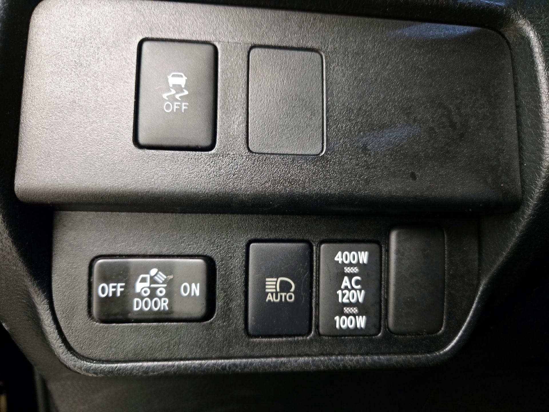 Thumbnail: 2020 Toyota Tacoma - 13