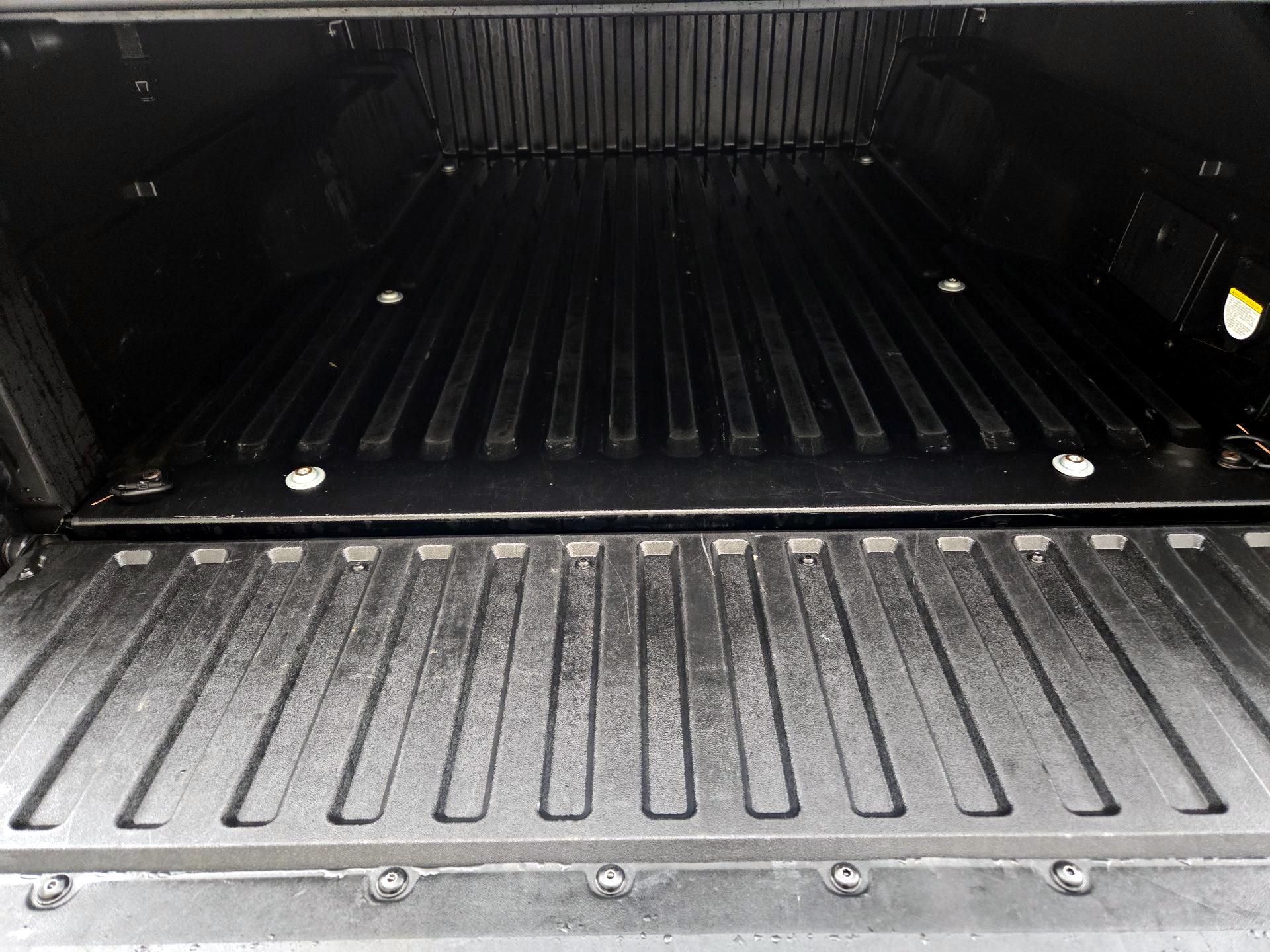 Thumbnail: 2020 Toyota Tacoma - 20