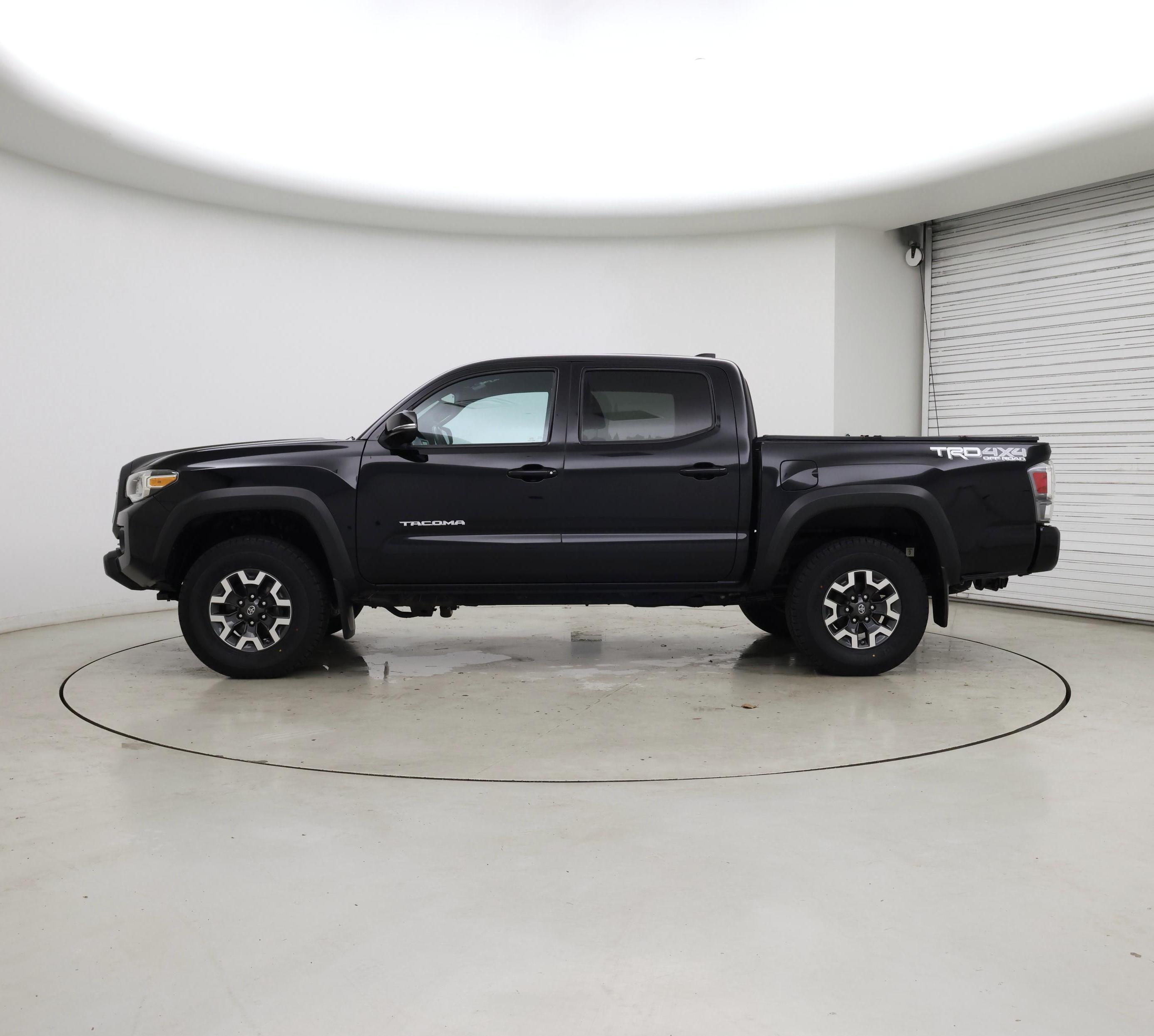 Thumbnail: 2020 Toyota Tacoma - 3