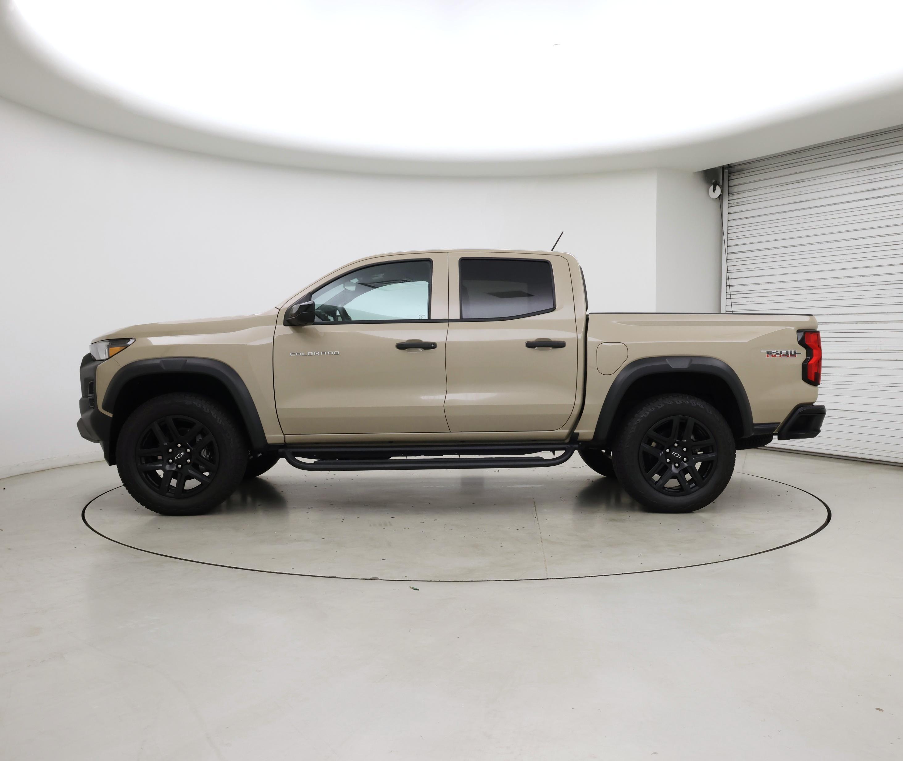 Thumbnail: 2024 Chevrolet Colorado - 3