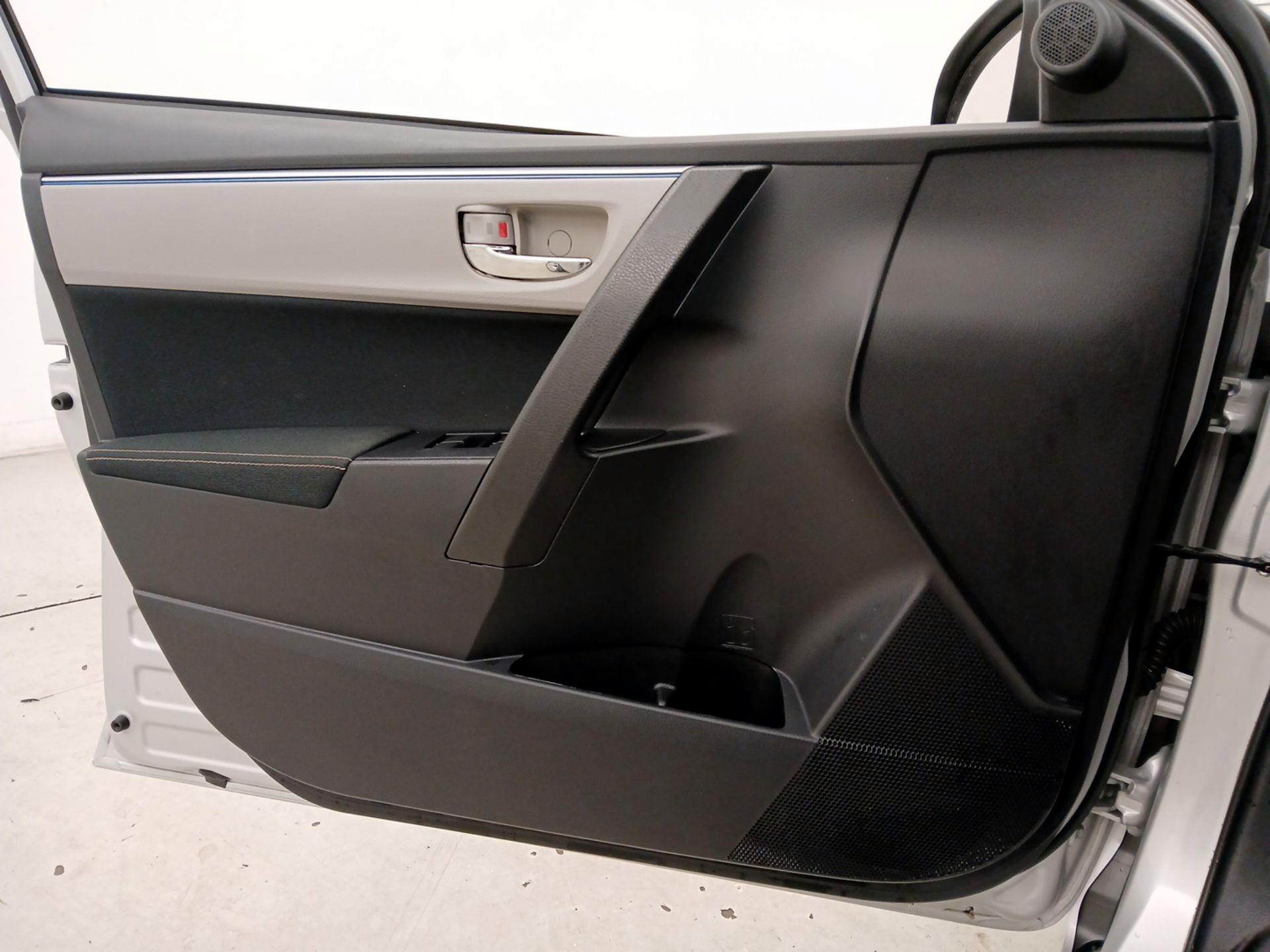 Thumbnail: 2016 Toyota Corolla - 12