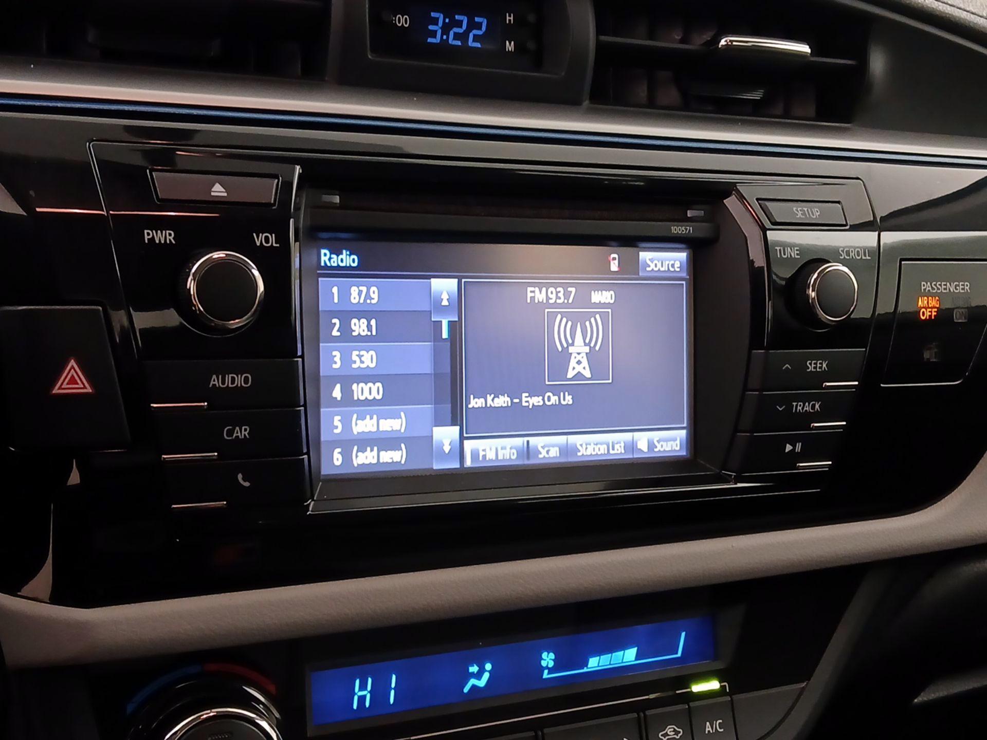 Thumbnail: 2016 Toyota Corolla - 15