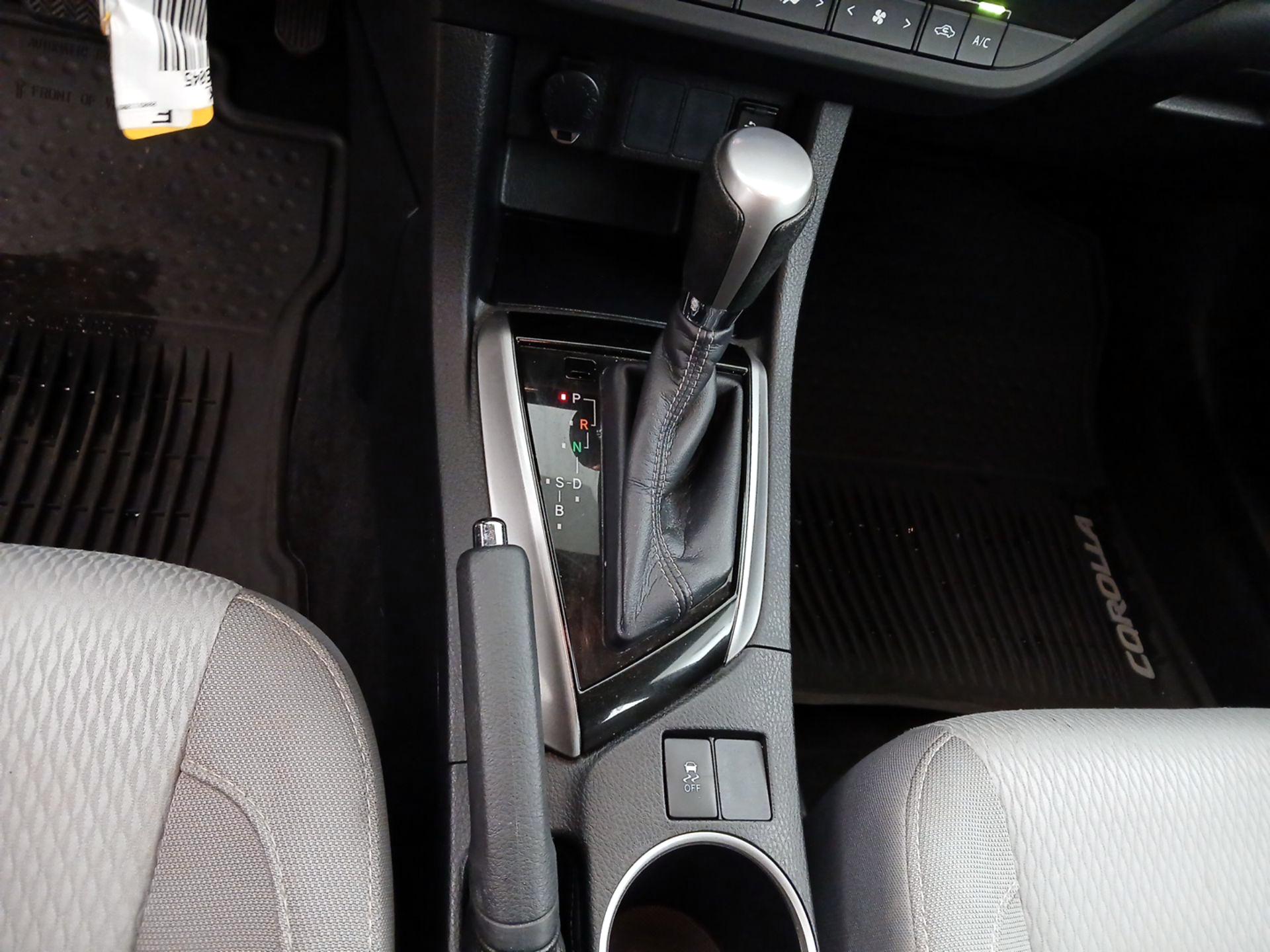 Thumbnail: 2016 Toyota Corolla - 17