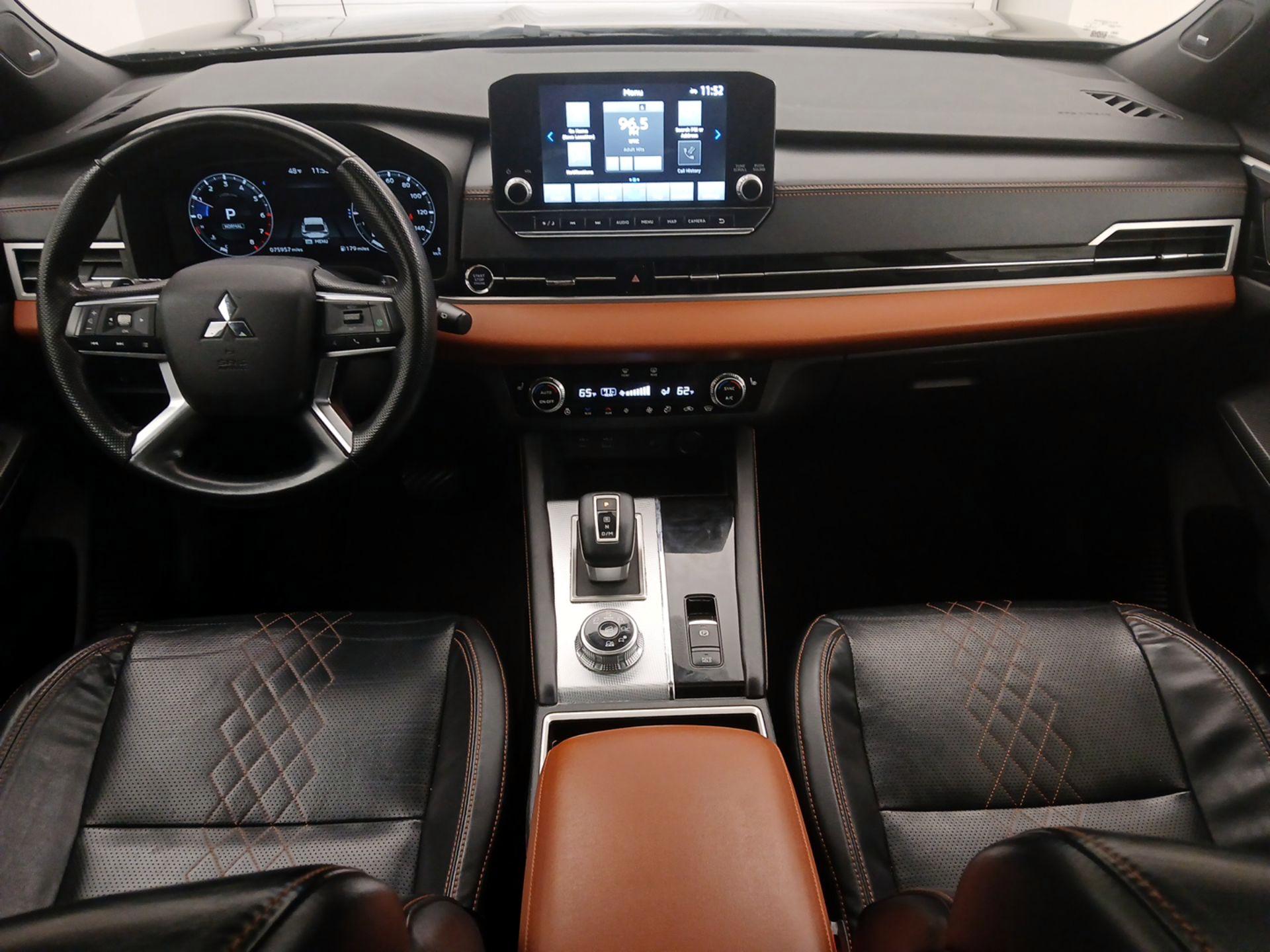 Thumbnail: 2022 Mitsubishi Outlander - 9