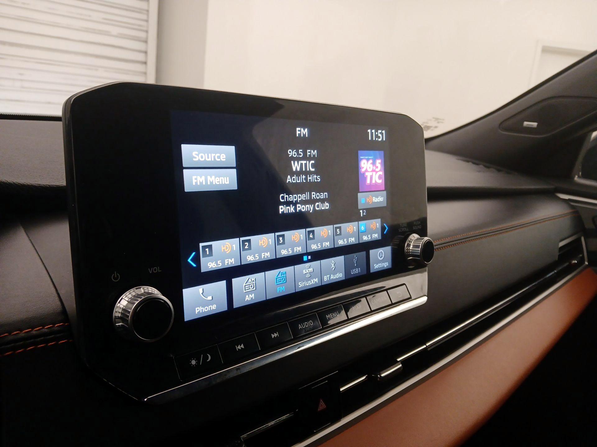 Thumbnail: 2022 Mitsubishi Outlander - 16