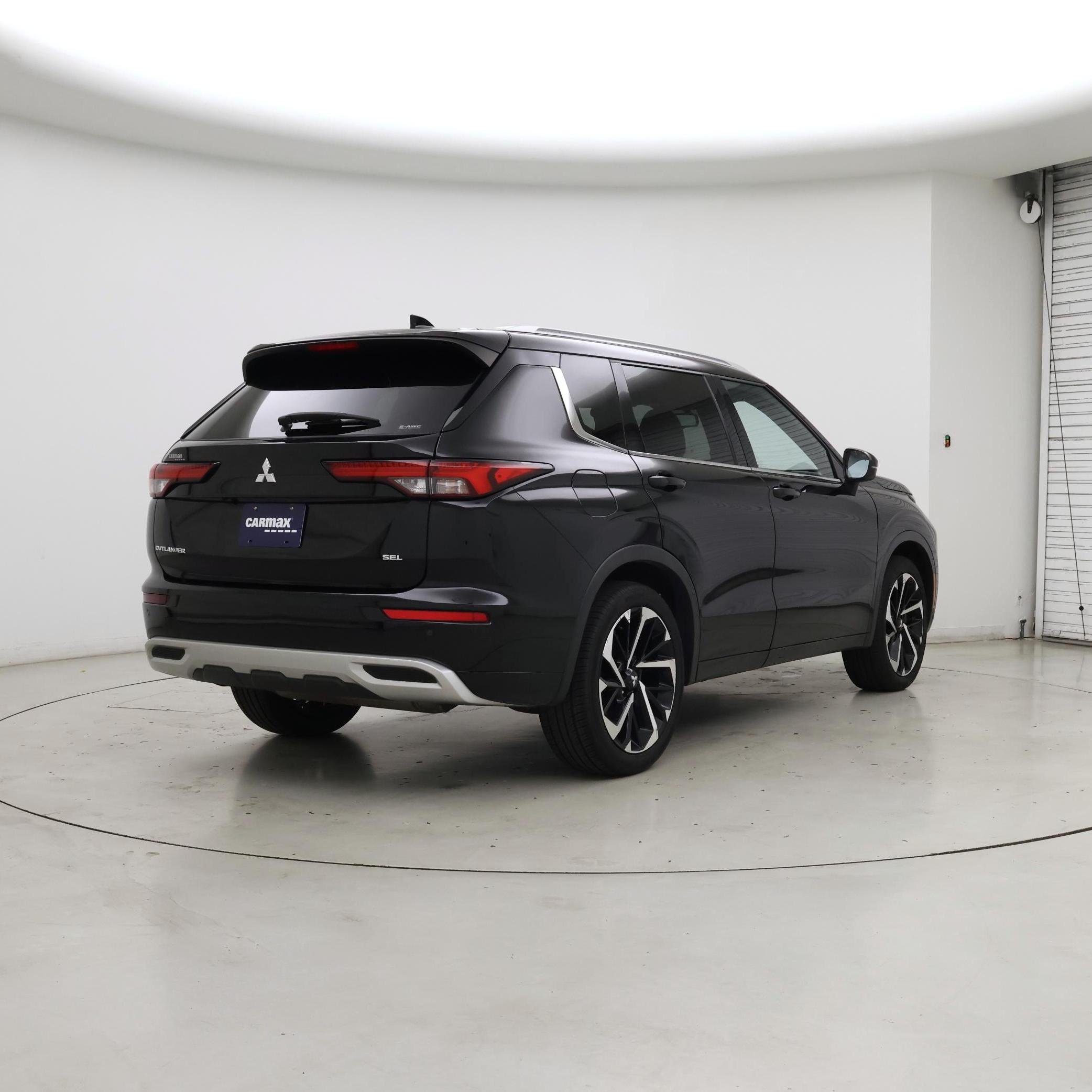 Thumbnail: 2022 Mitsubishi Outlander - 8