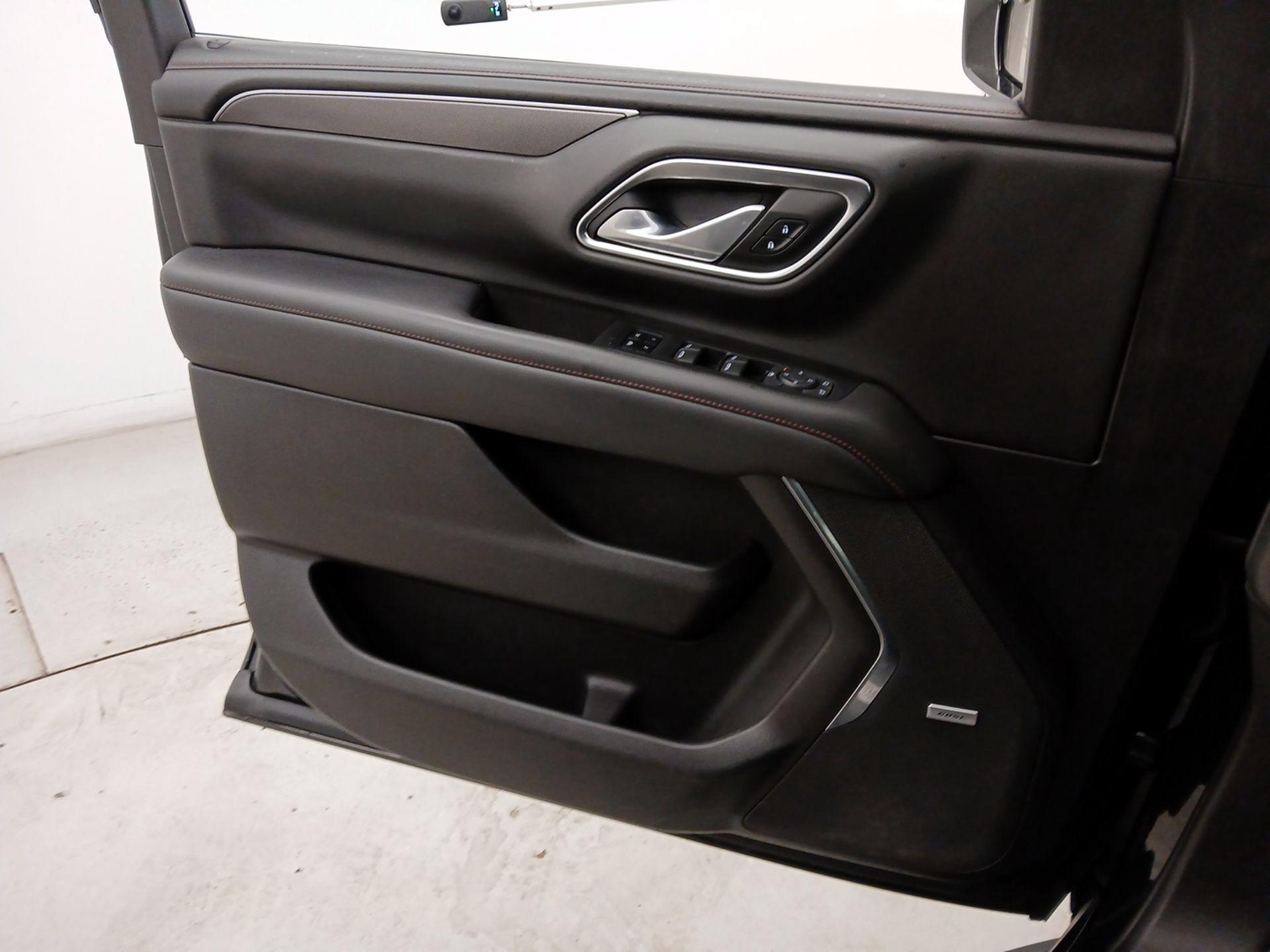 Thumbnail: 2021 Chevrolet Suburban - 12