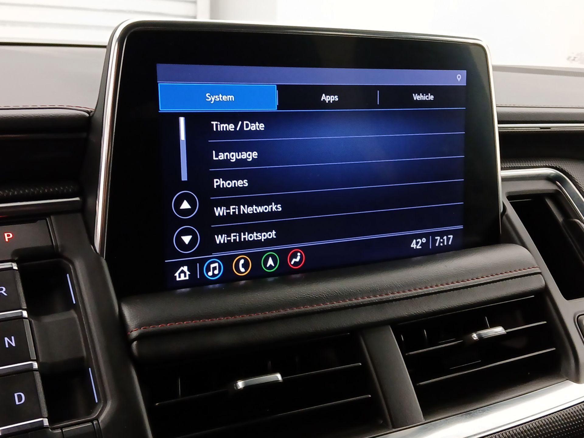 Thumbnail: 2021 Chevrolet Suburban - 16