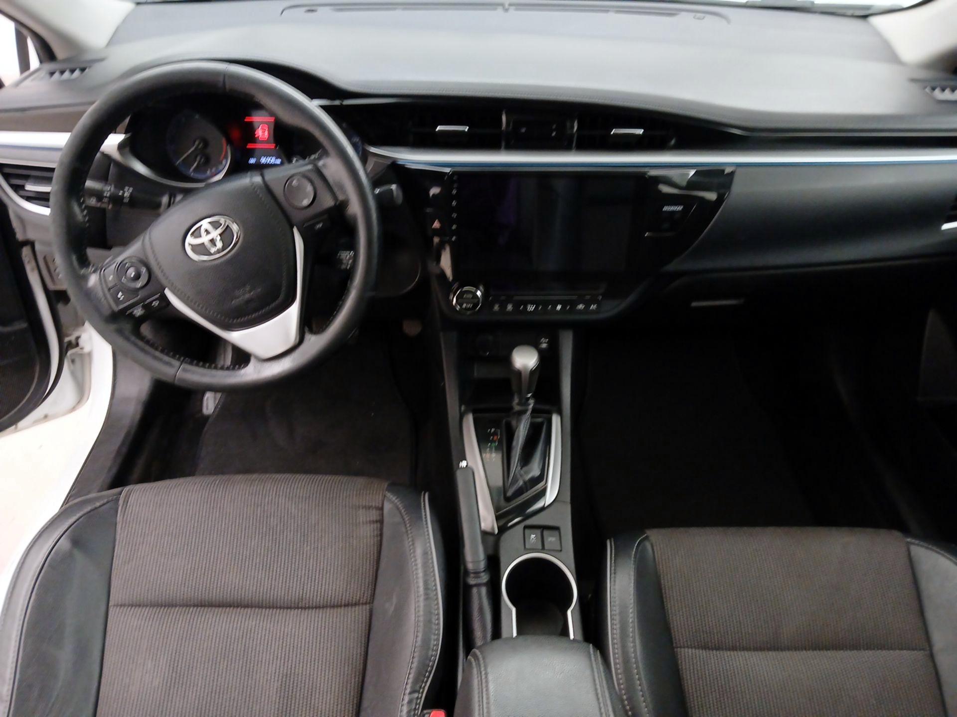 Thumbnail: 2014 Toyota Corolla - 9