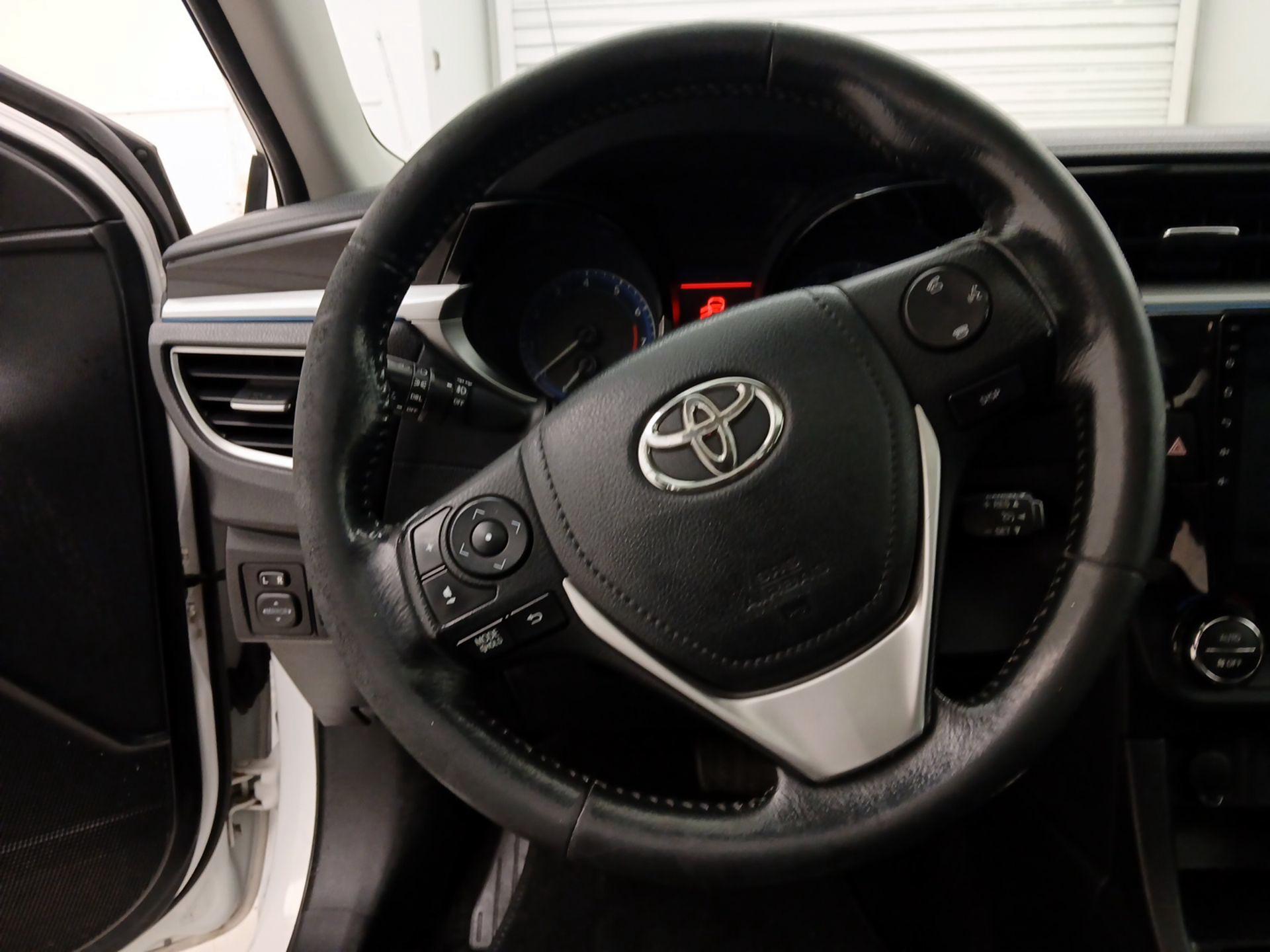 Thumbnail: 2014 Toyota Corolla - 10