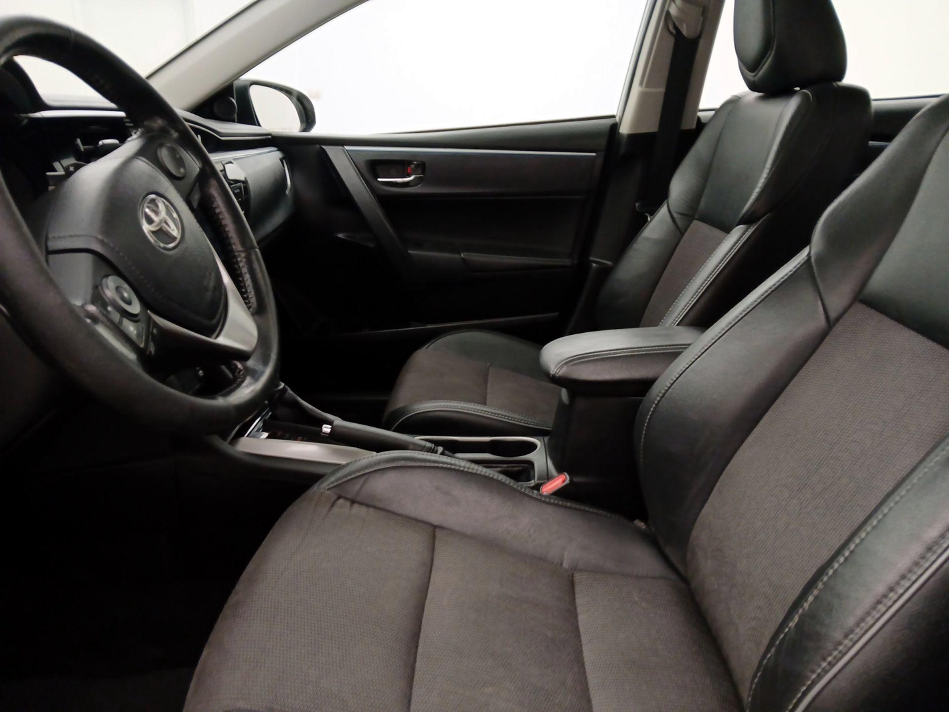 Thumbnail: 2014 Toyota Corolla - 11