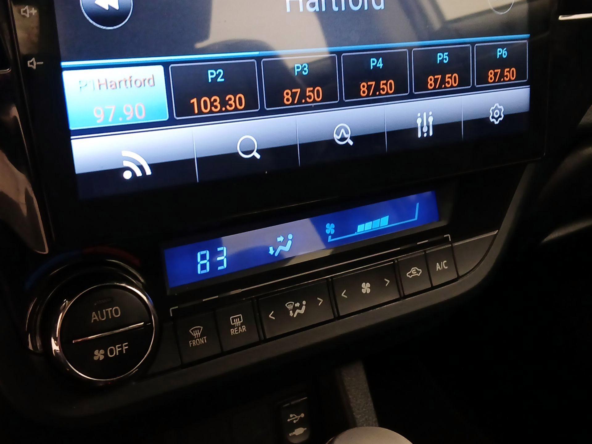 Thumbnail: 2014 Toyota Corolla - 17