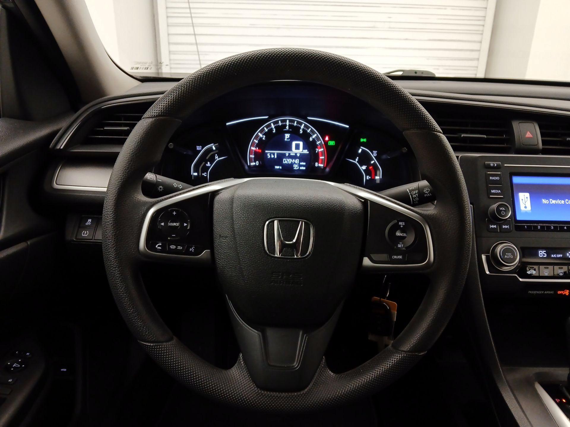 Thumbnail: 2017 Honda Civic - 10