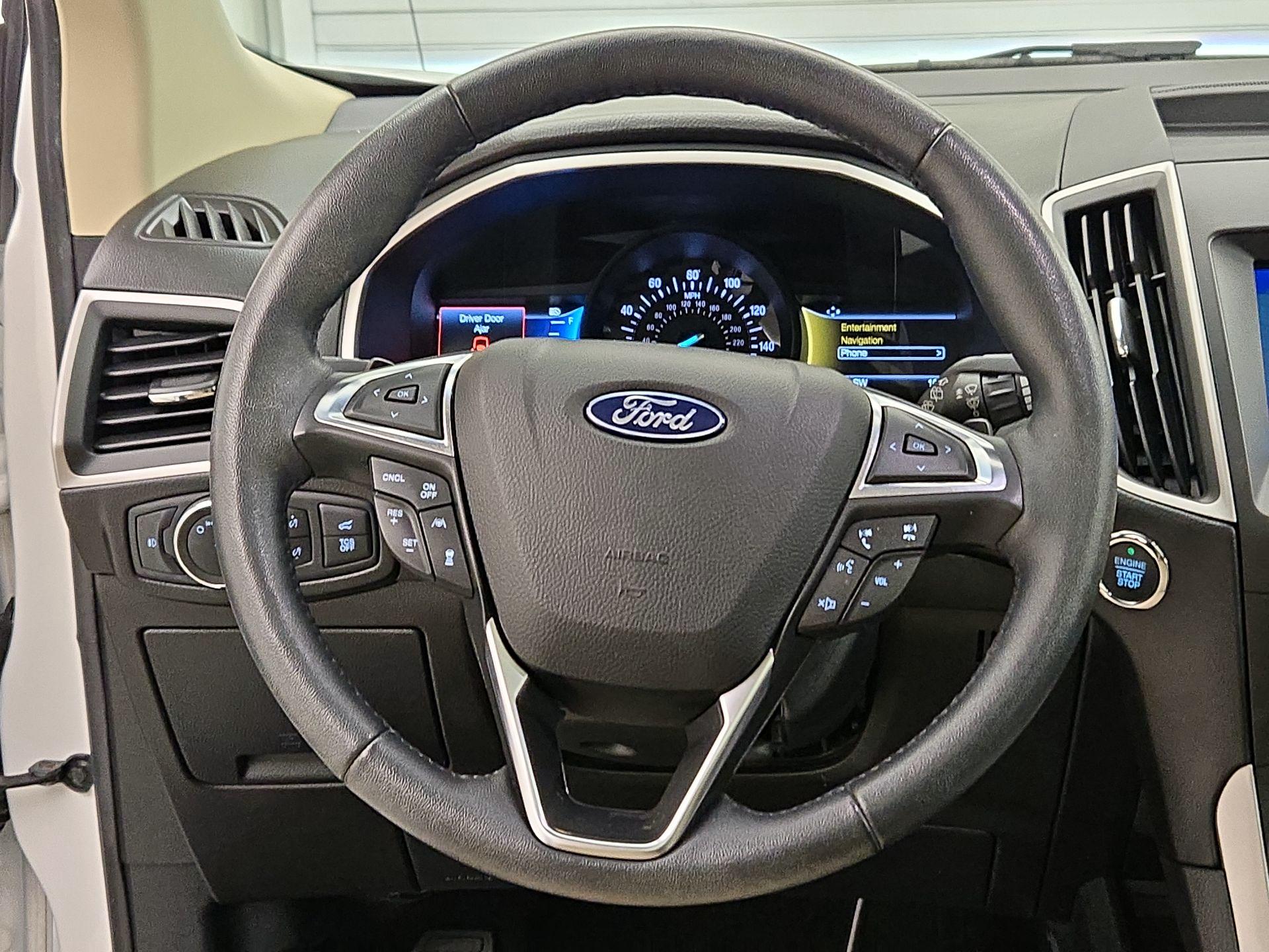 Thumbnail: 2020 Ford Edge - 10