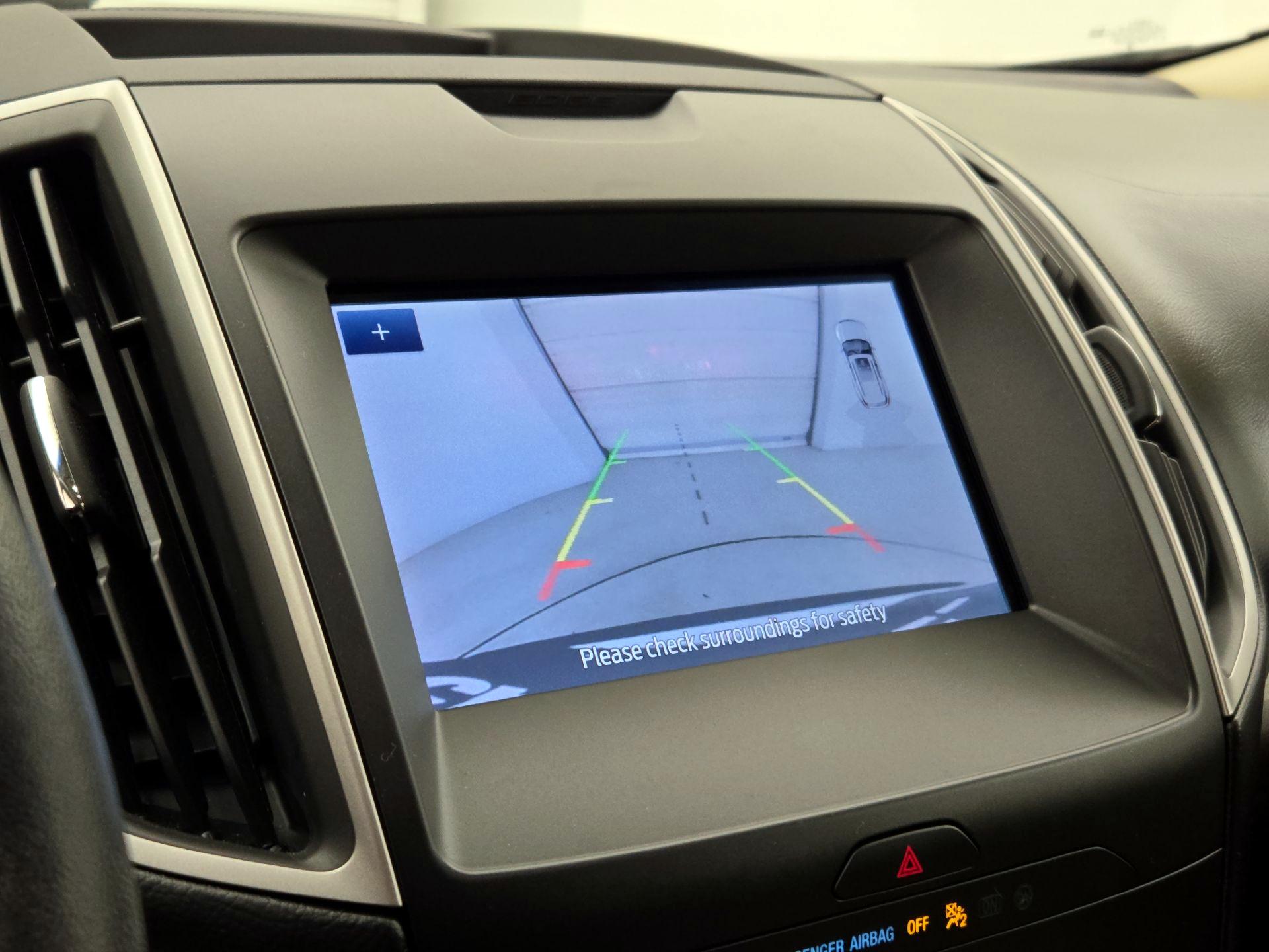 Thumbnail: 2020 Ford Edge - 15