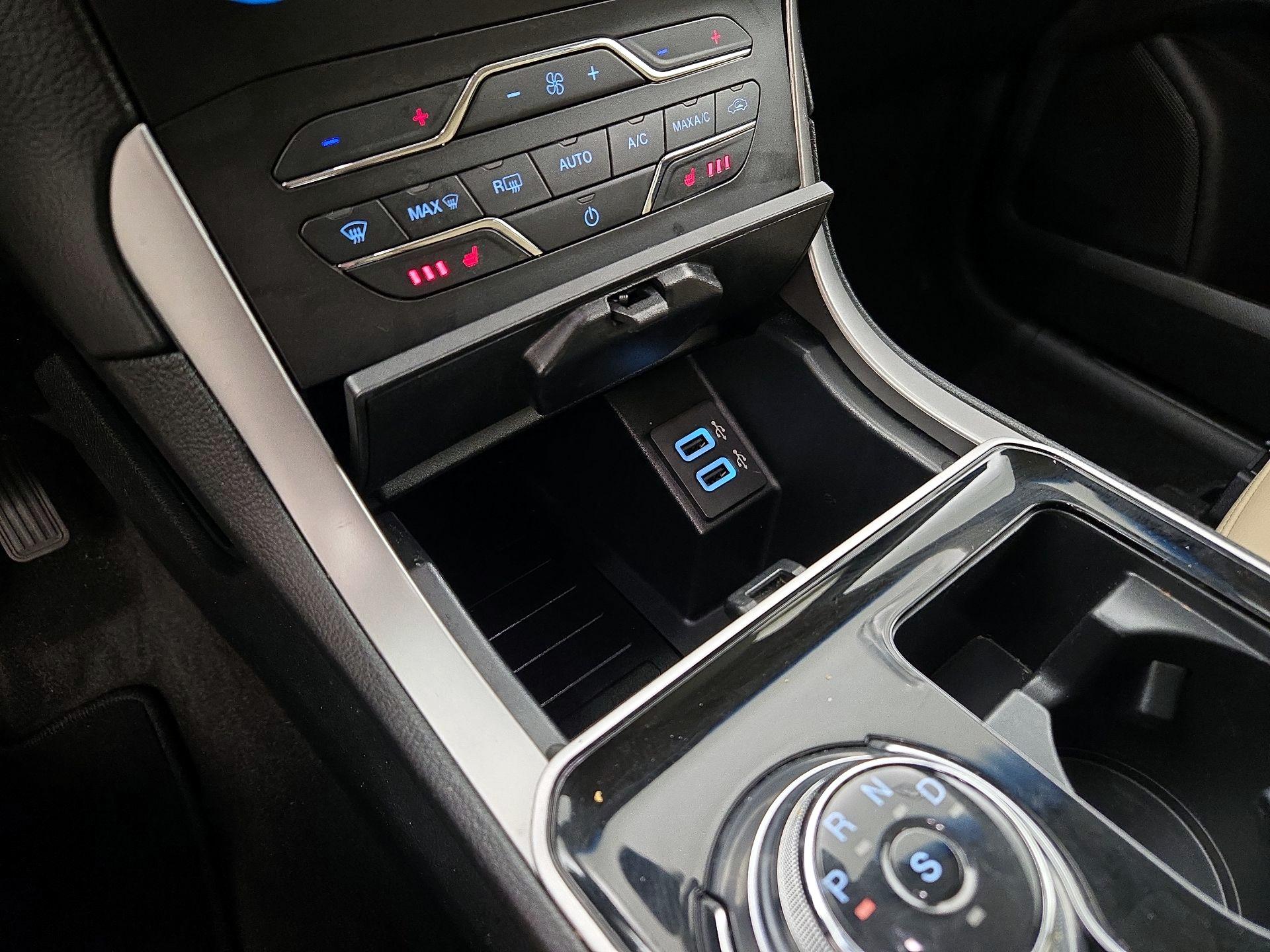 Thumbnail: 2020 Ford Edge - 19