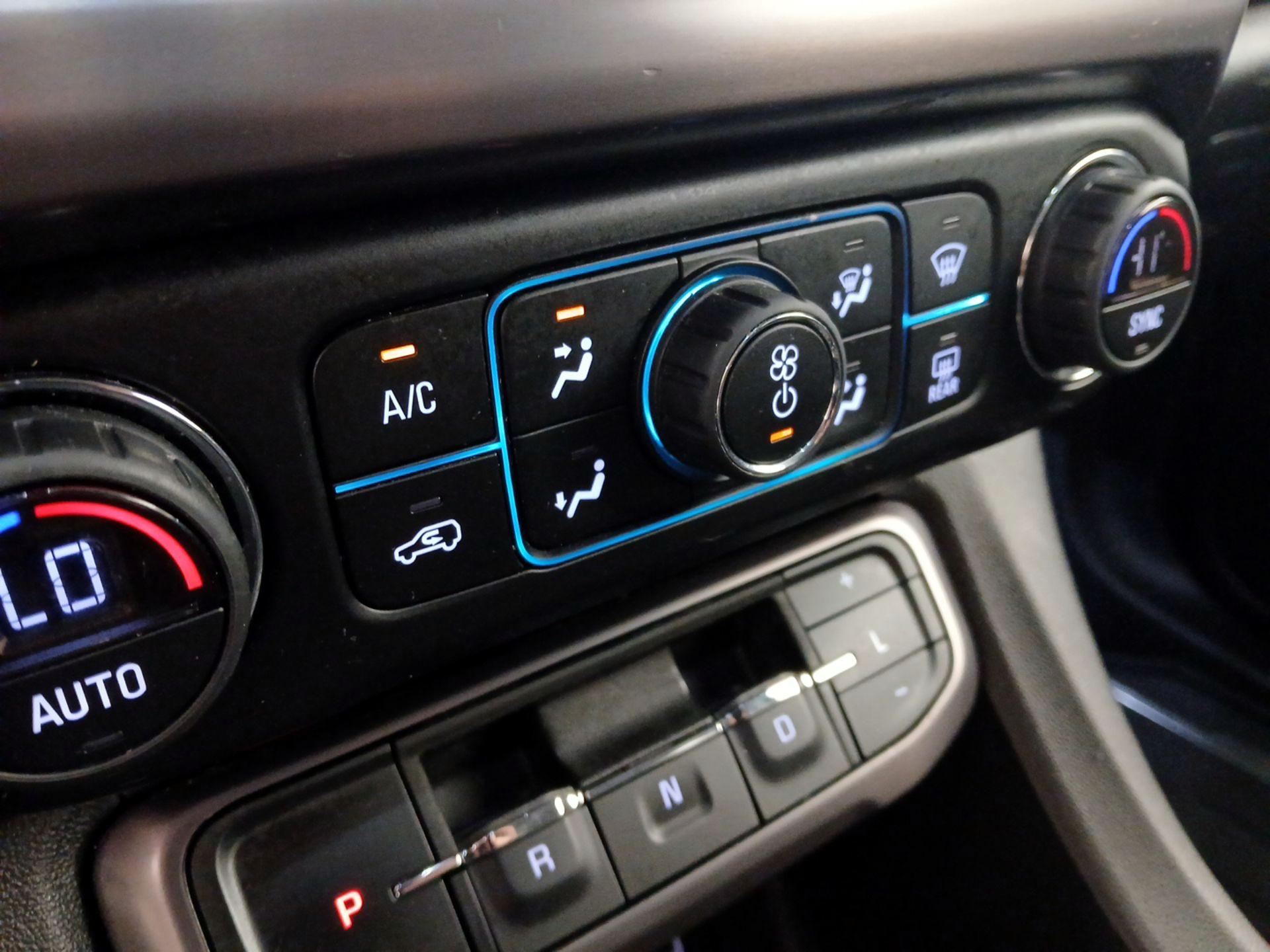 Thumbnail: 2021 GMC Acadia - 17