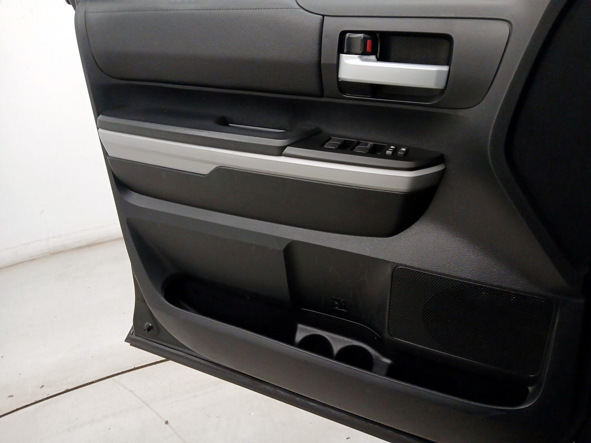 Thumbnail: 2019 Toyota Tundra - 12