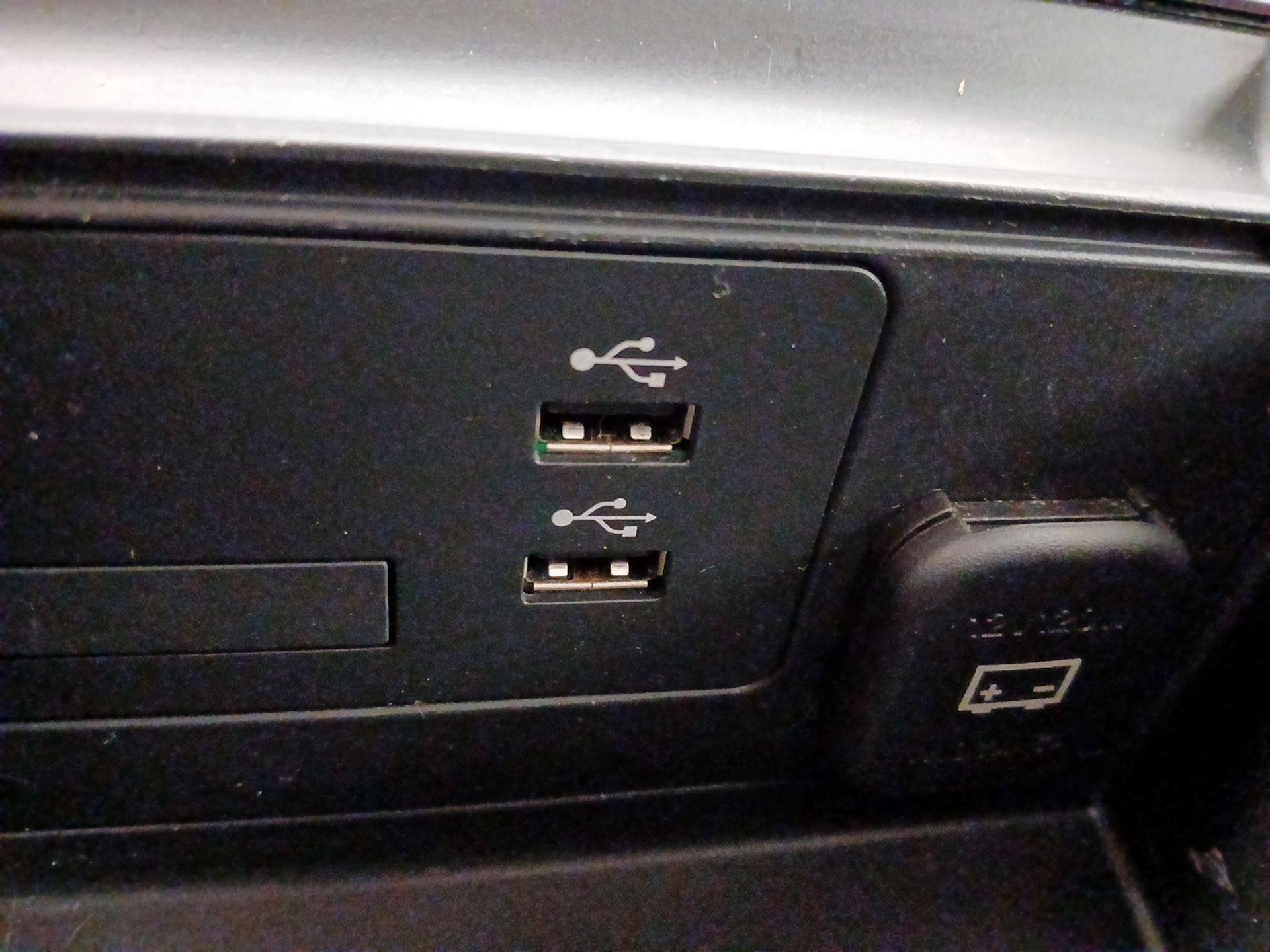 Thumbnail: 2023 Mazda Mazda3 - 18