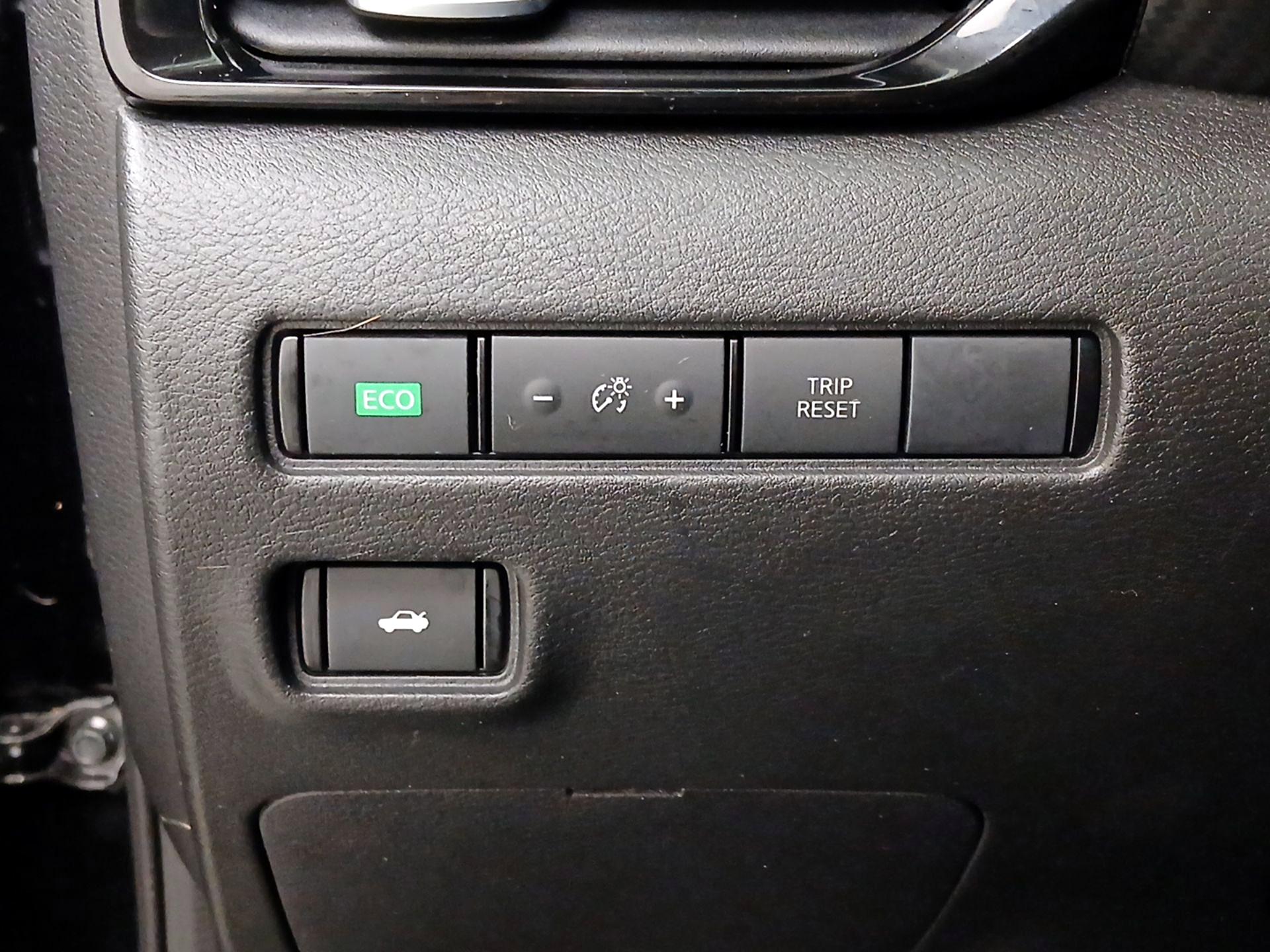 Thumbnail: 2020 Nissan Sentra - 13