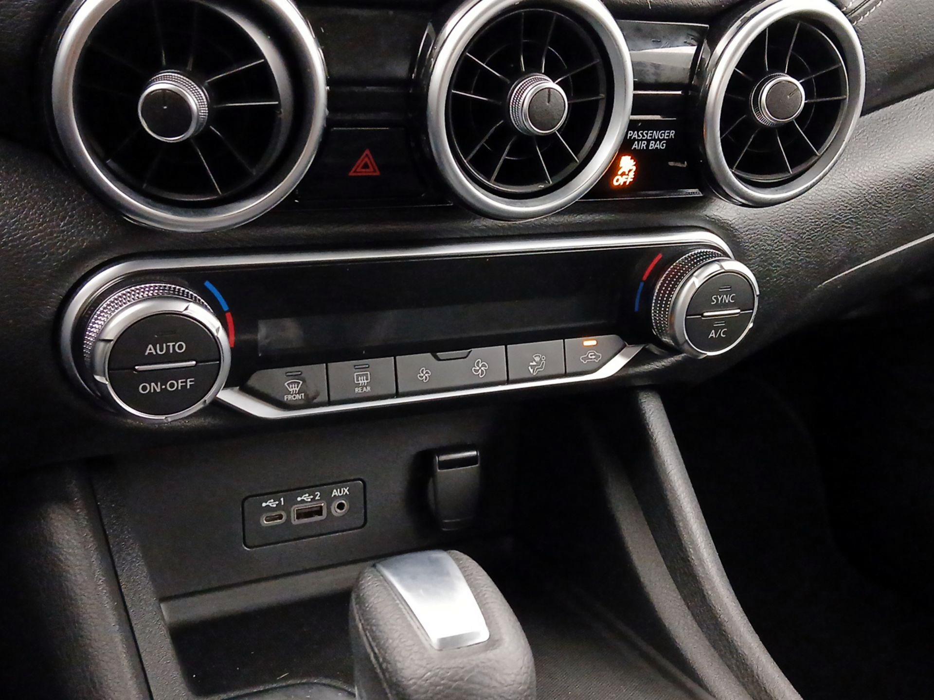 Thumbnail: 2020 Nissan Sentra - 16