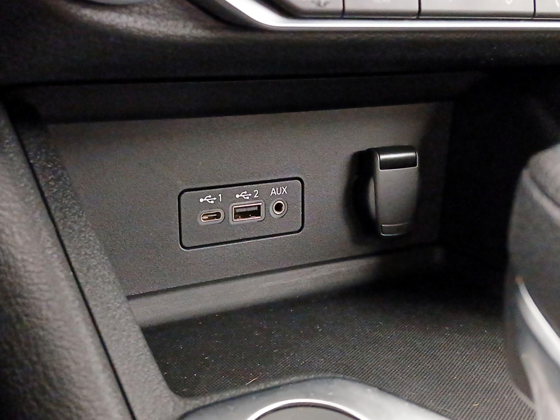 Thumbnail: 2020 Nissan Sentra - 18