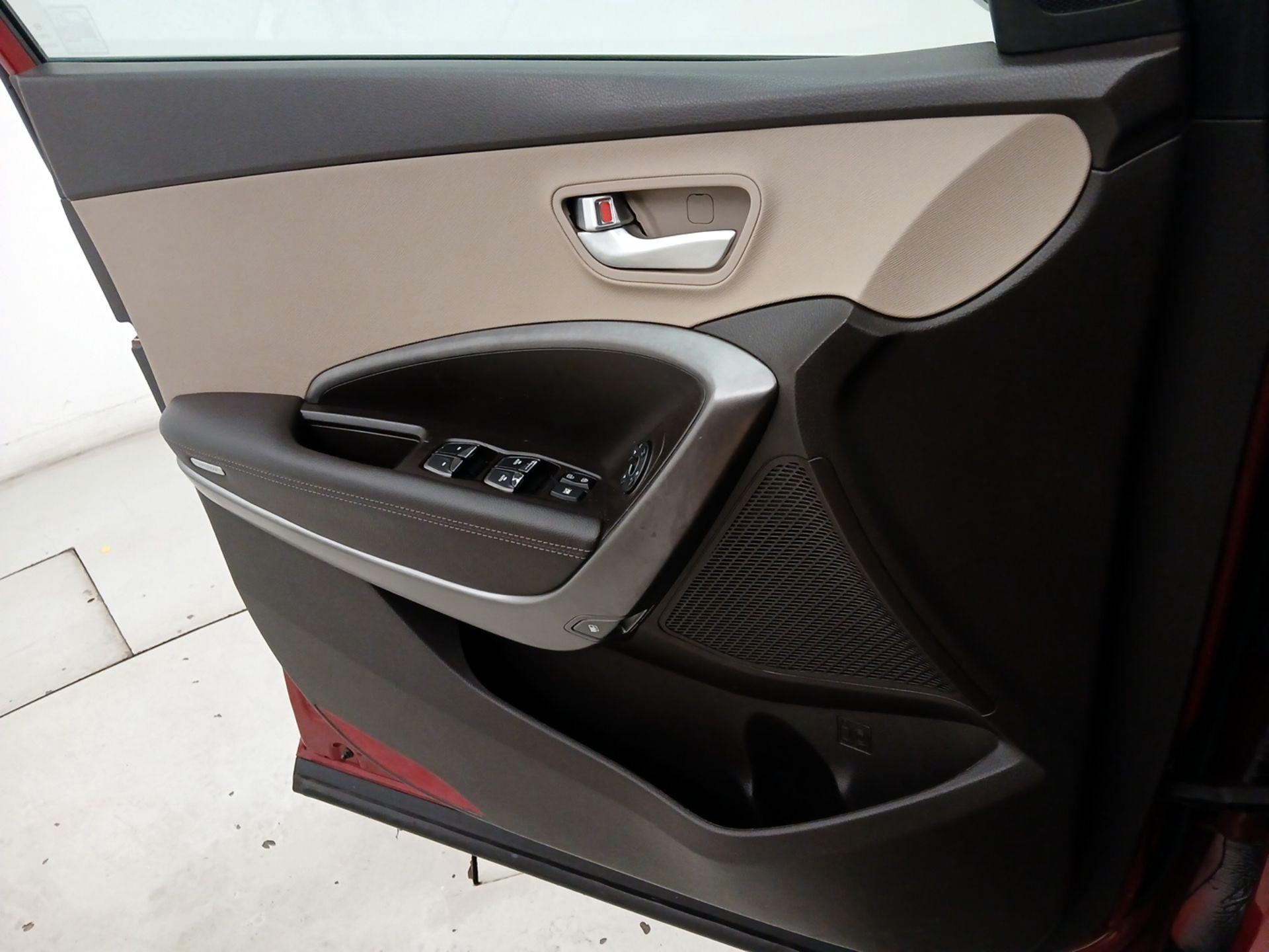 Thumbnail: 2017 Hyundai Santa Fe - 12