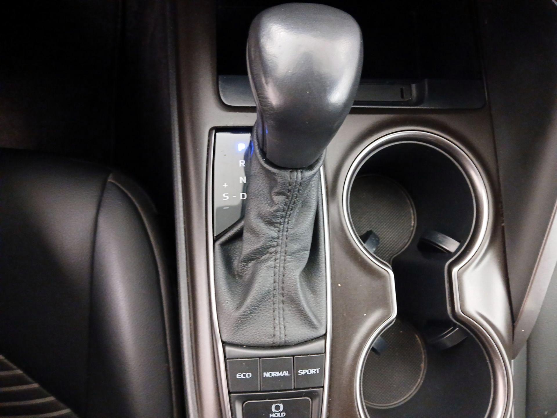 Thumbnail: 2023 Toyota Camry - 17