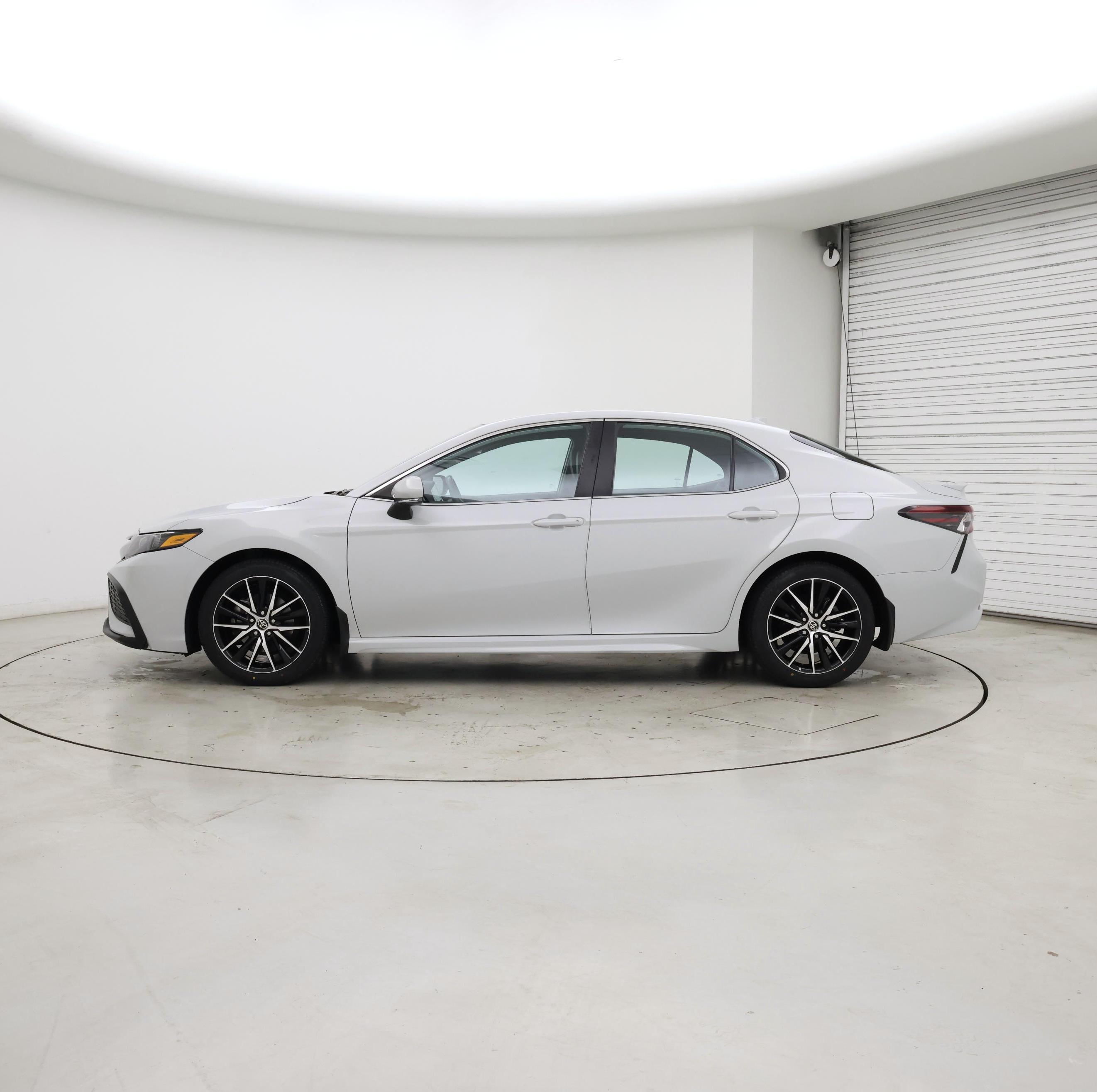 Thumbnail: 2023 Toyota Camry - 3