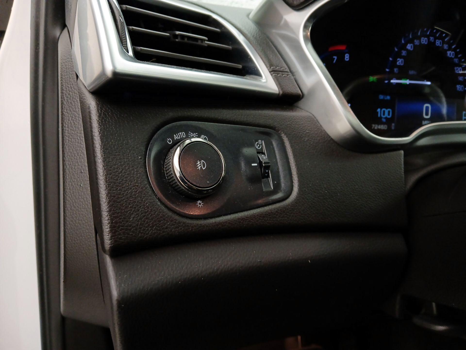 Thumbnail: 2015 Cadillac SRX - 13