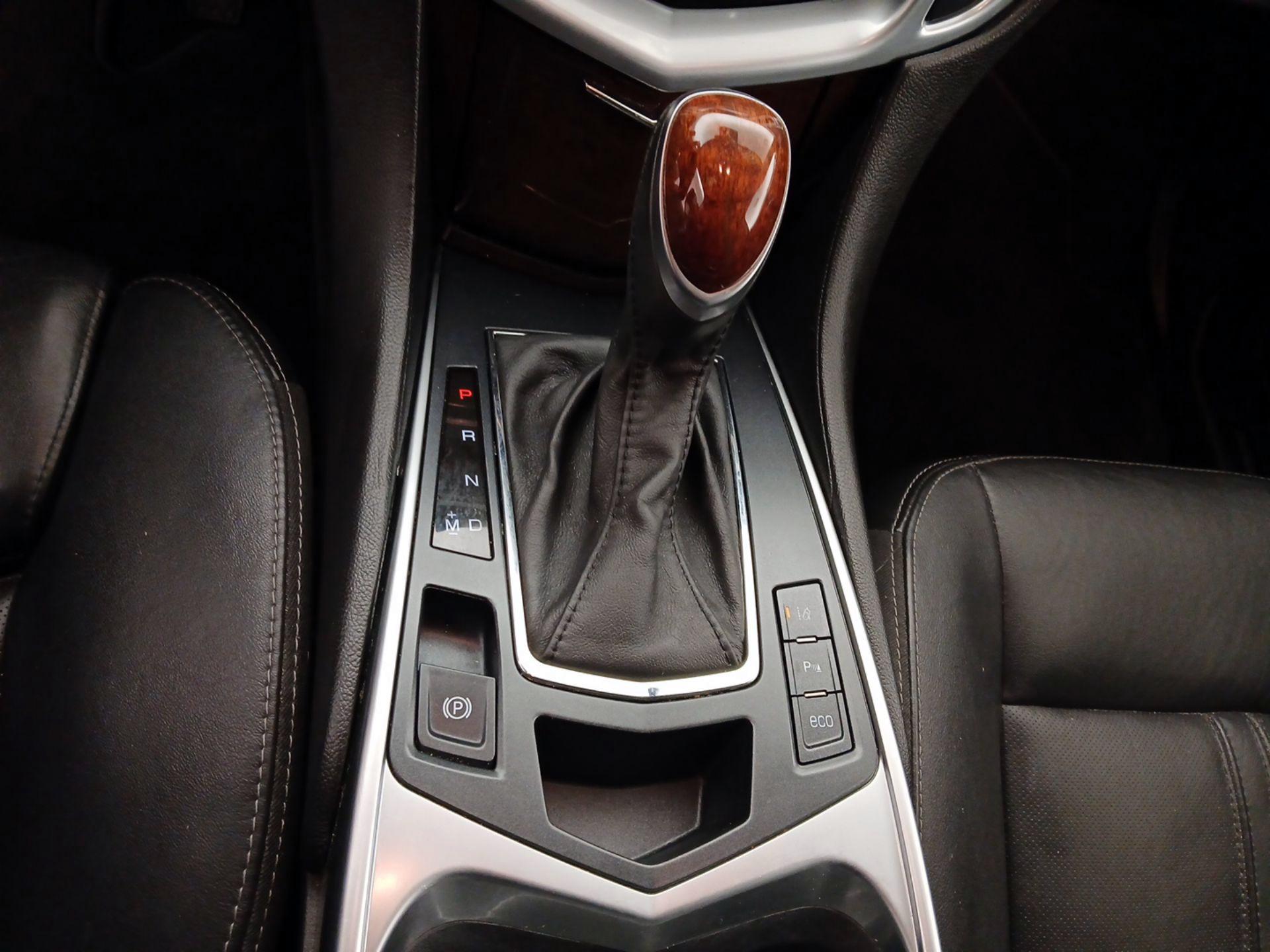 Thumbnail: 2015 Cadillac SRX - 17