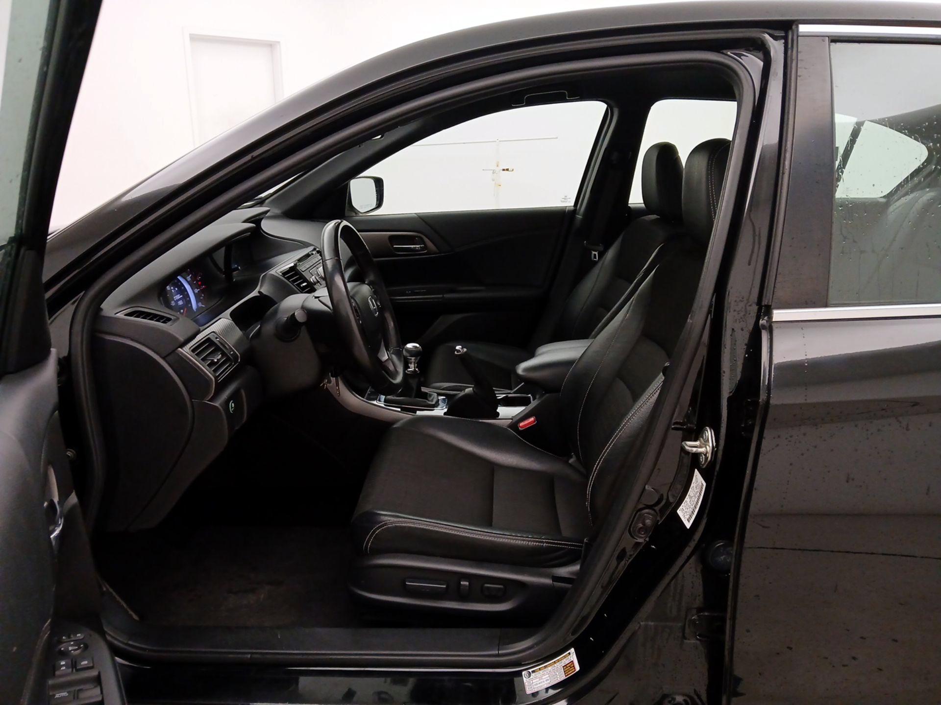 Thumbnail: 2017 Honda Accord - 11