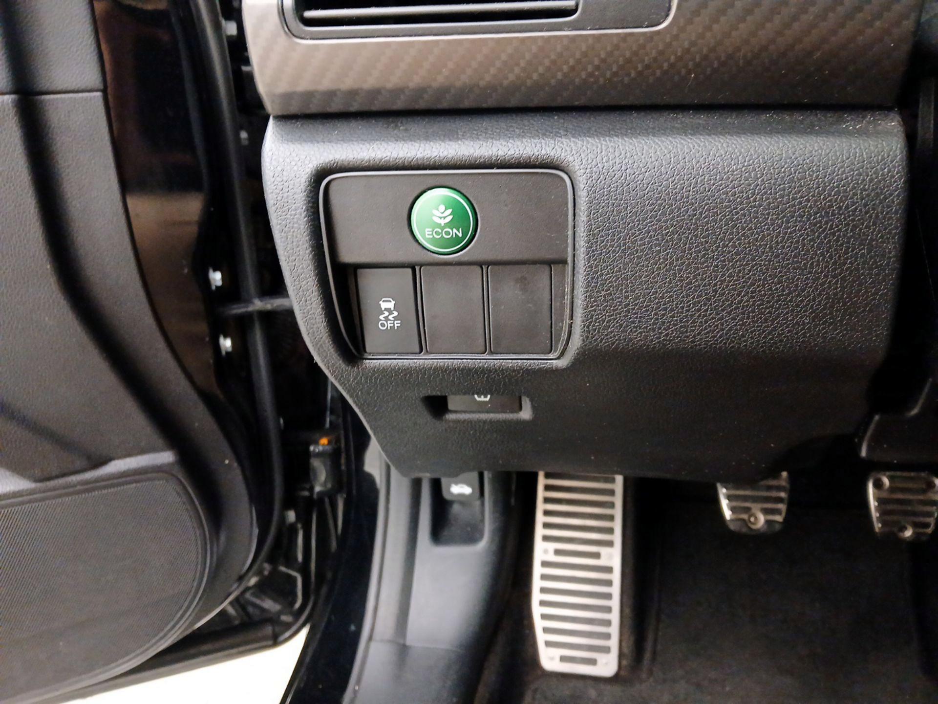 Thumbnail: 2017 Honda Accord - 13