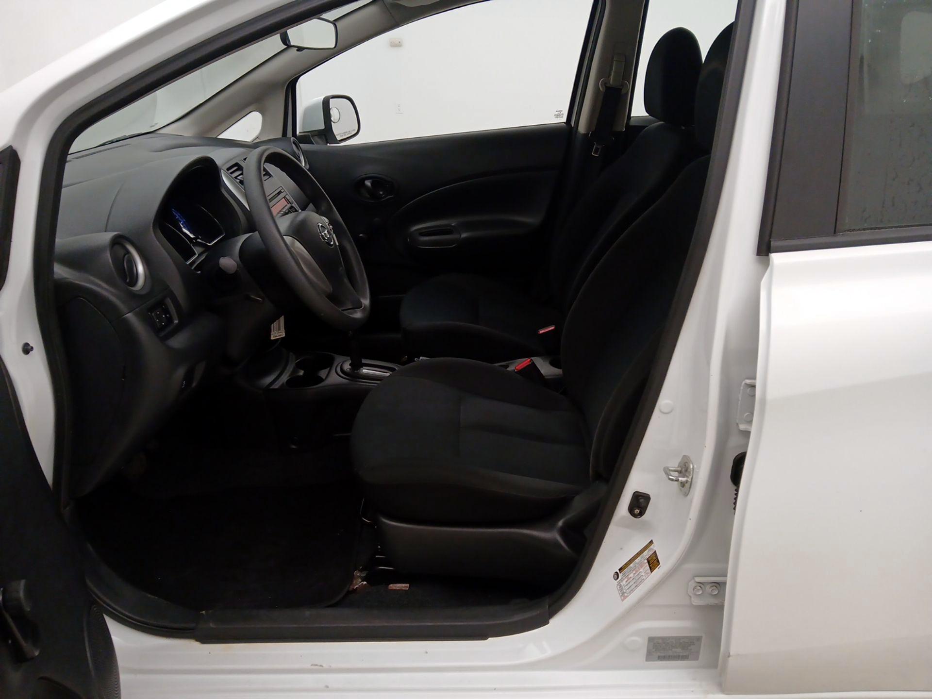 Thumbnail: 2014 Nissan Versa Note - 11