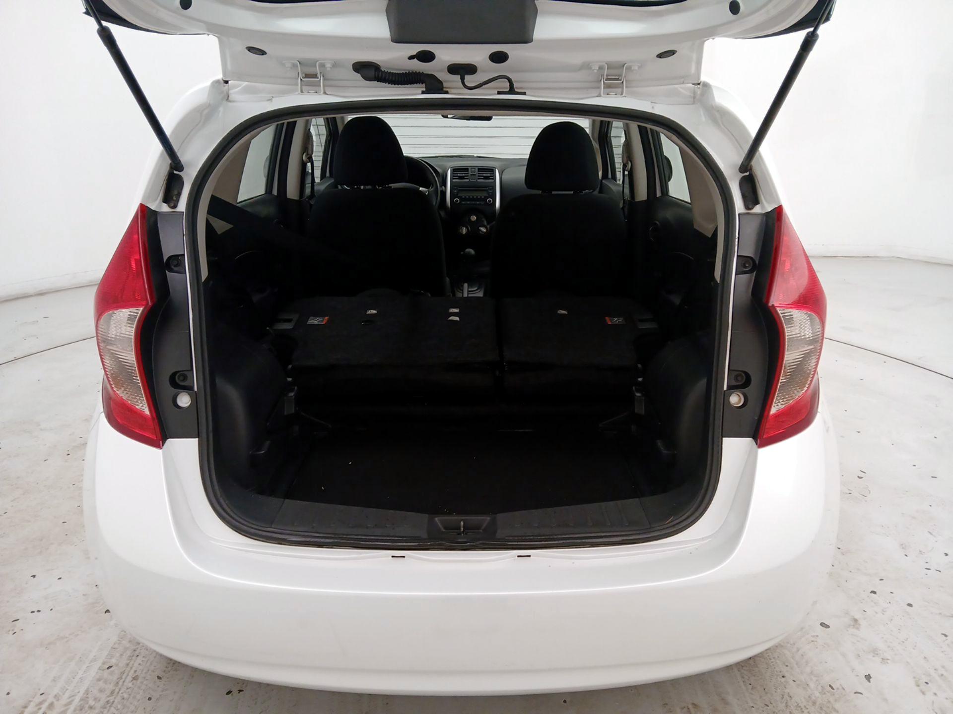 Thumbnail: 2014 Nissan Versa Note - 19