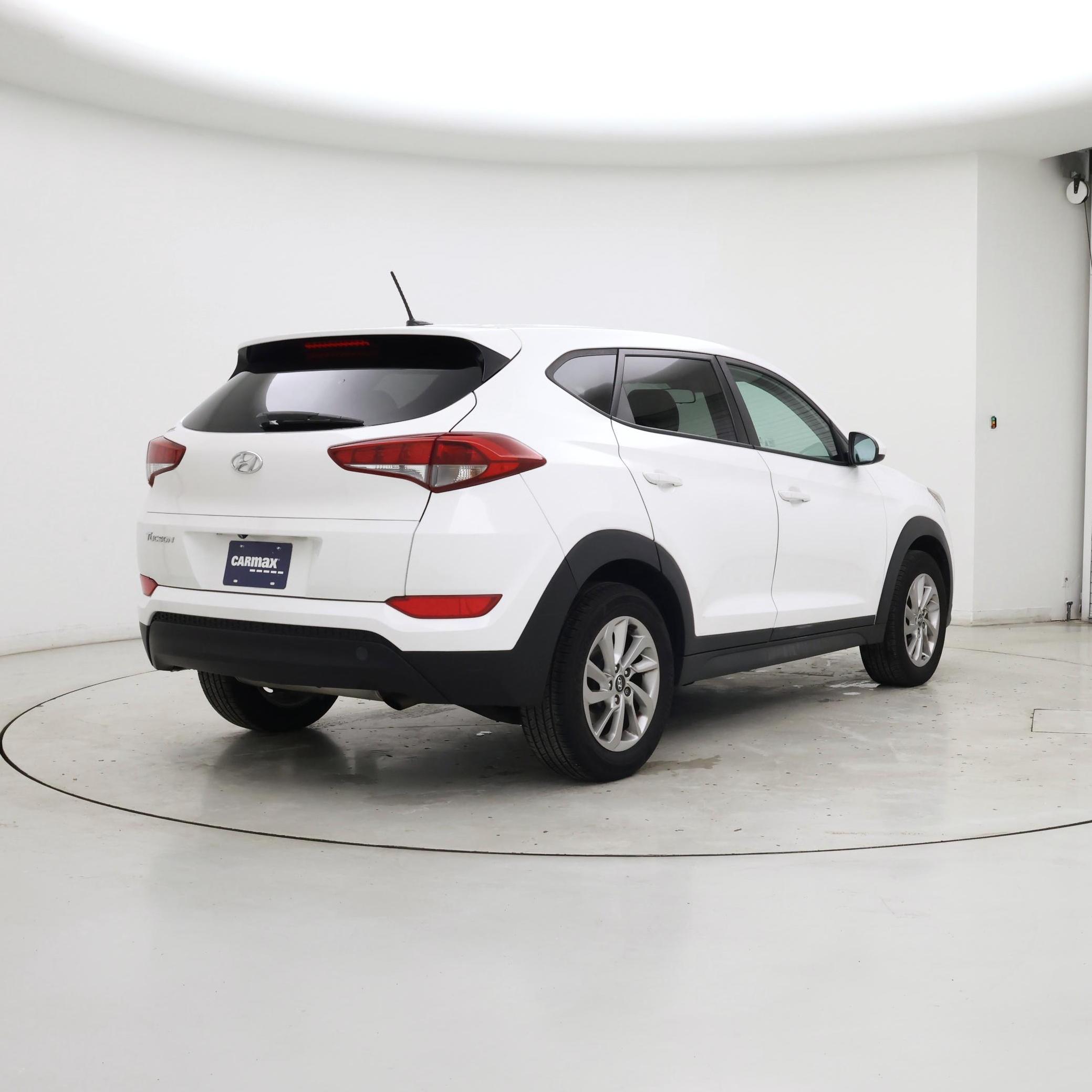 Thumbnail: 2017 Hyundai Tucson - 8