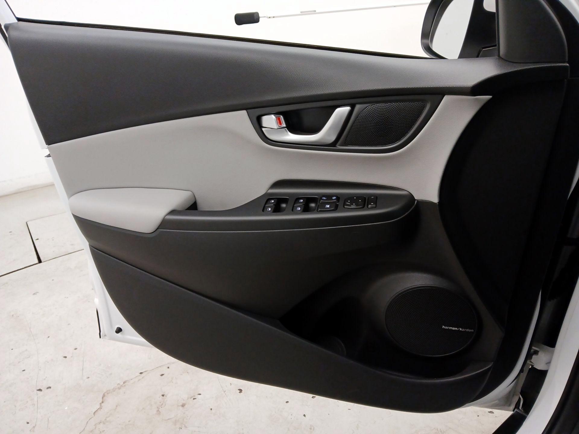 Thumbnail: 2022 Hyundai Kona - 12