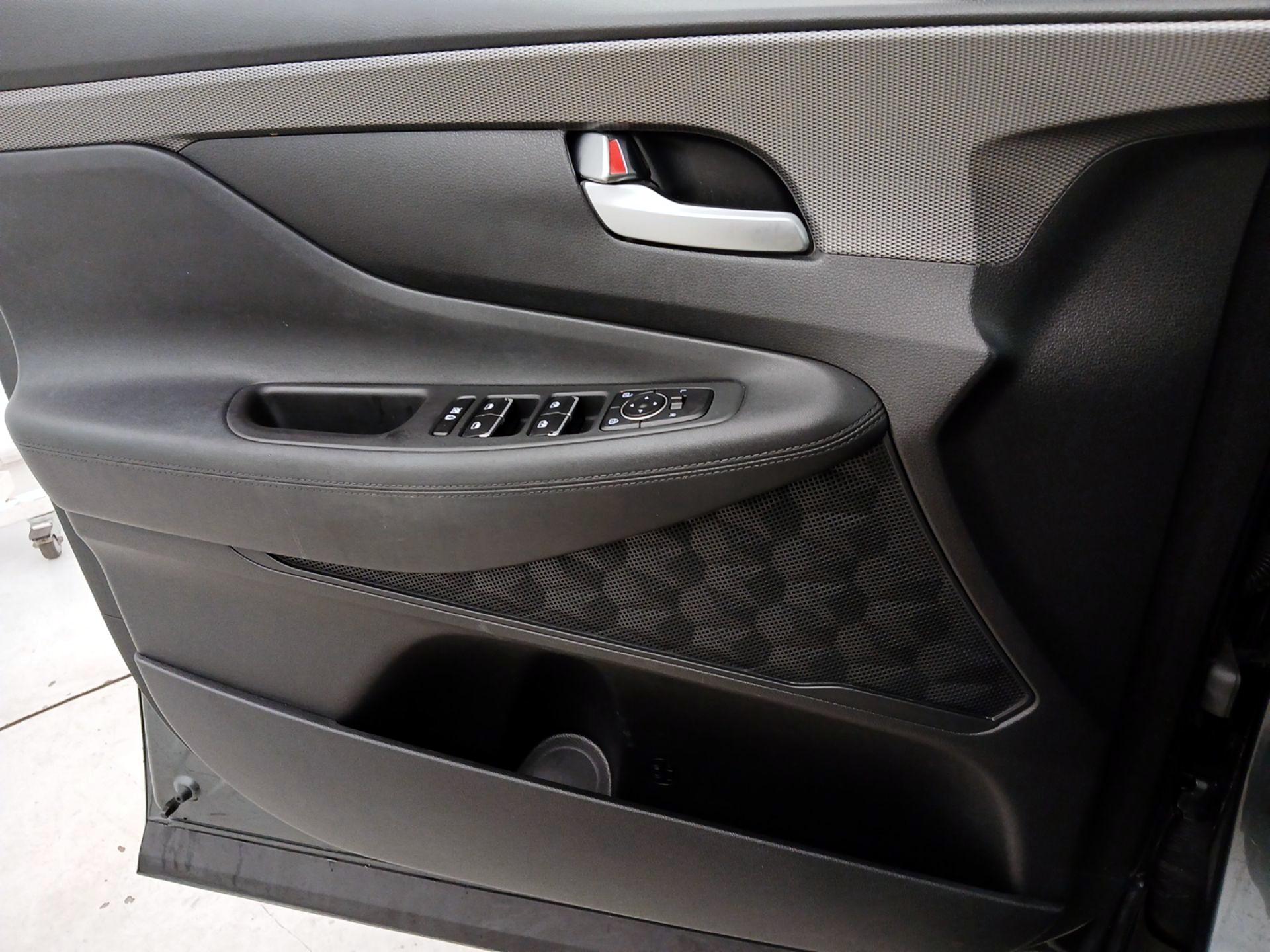 Thumbnail: 2020 Hyundai Santa Fe - 12