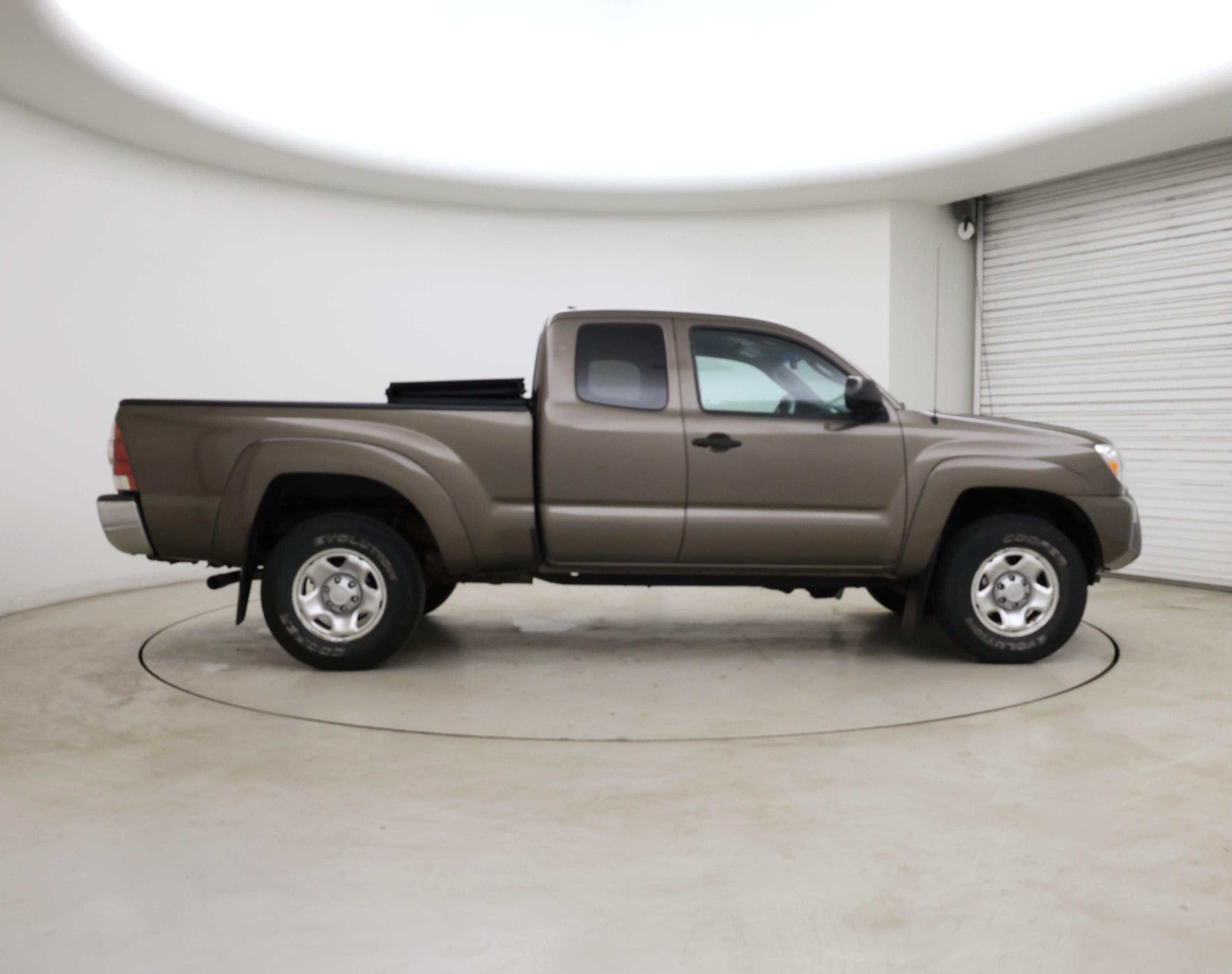 Thumbnail: 2014 Toyota Tacoma - 7