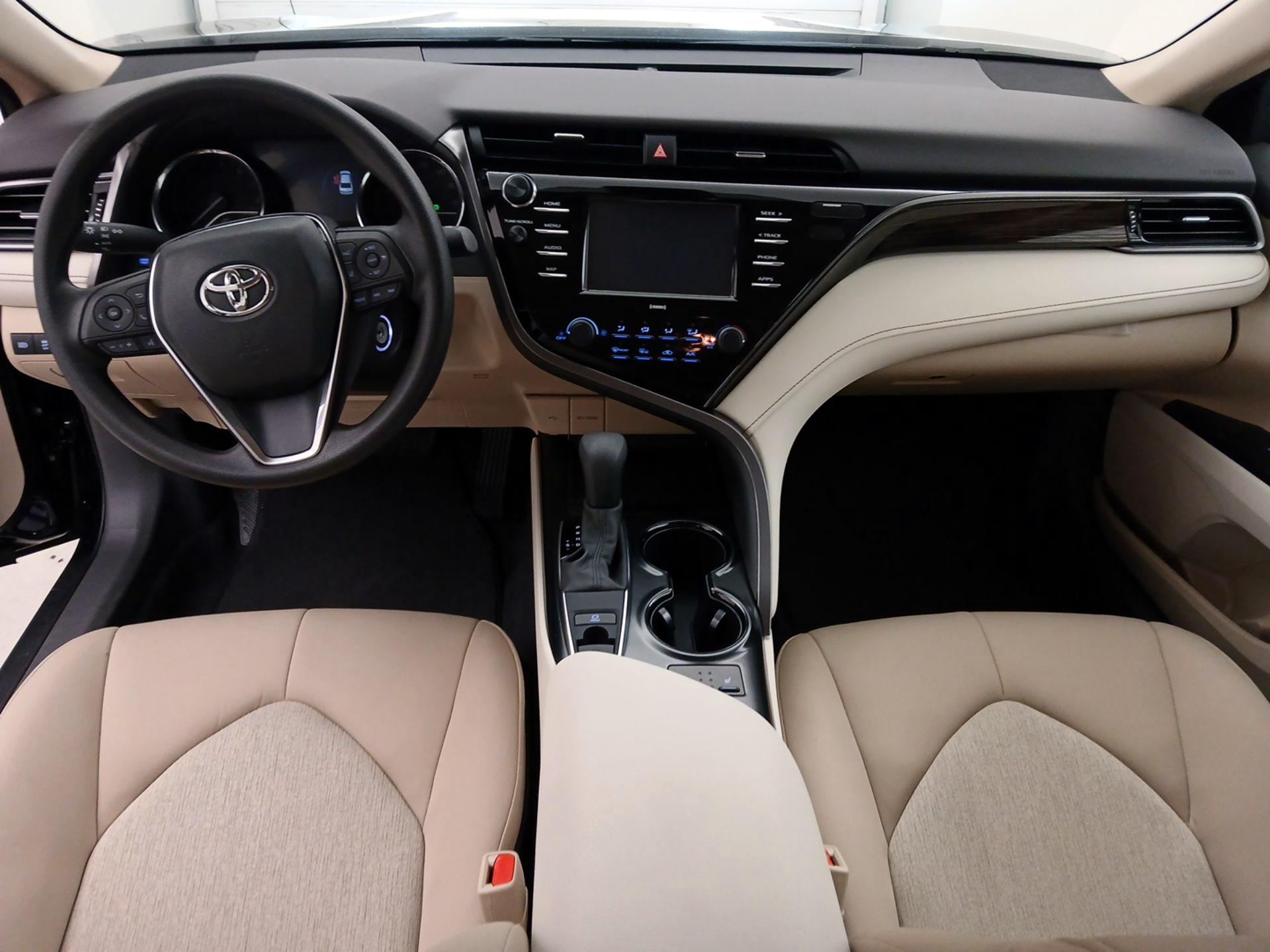 Thumbnail: 2020 Toyota Camry - 9