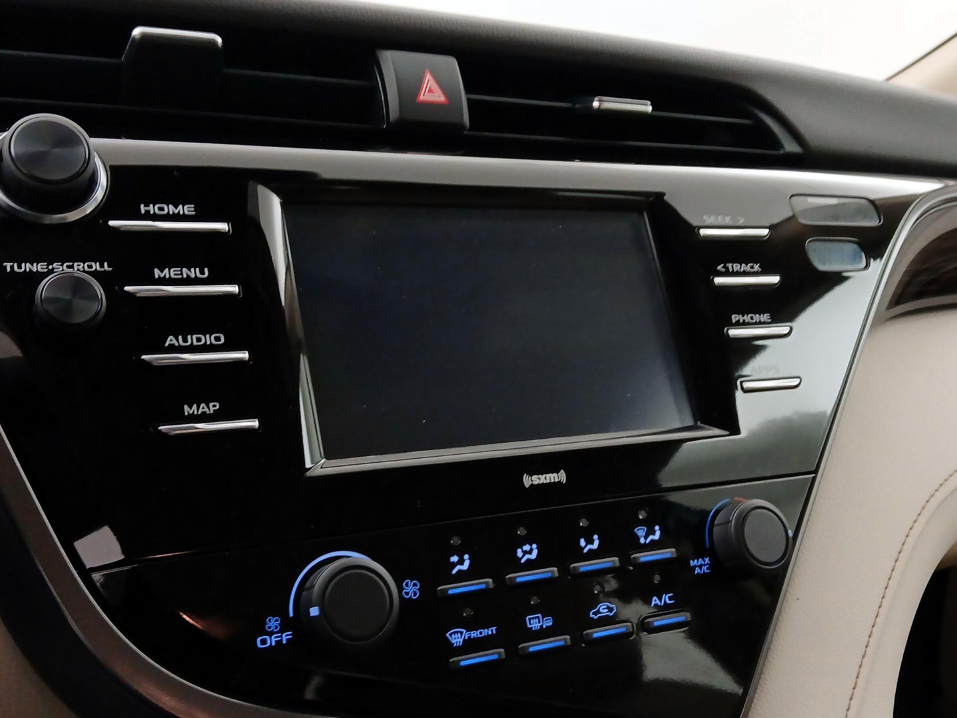 Thumbnail: 2020 Toyota Camry - 15