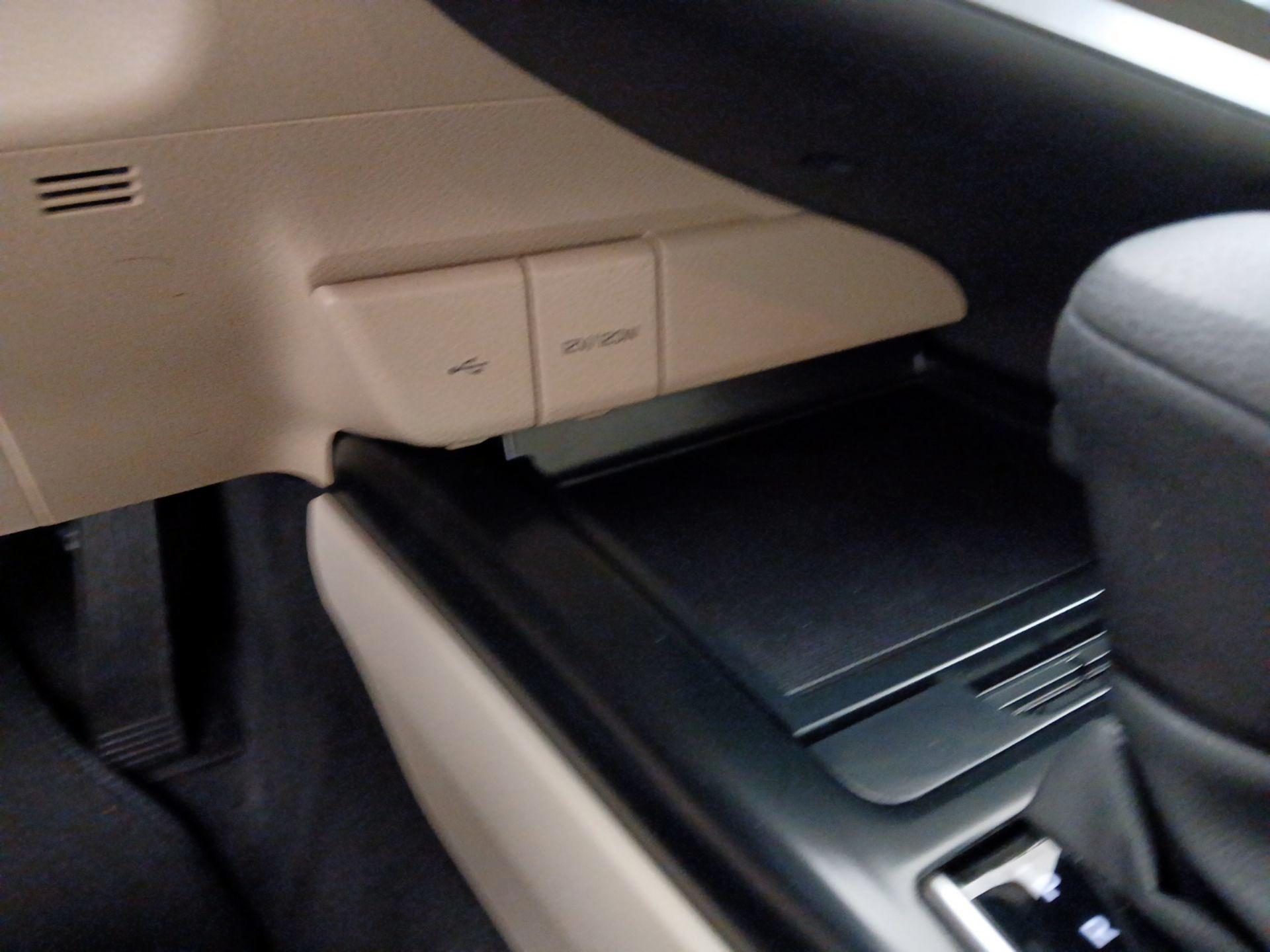 Thumbnail: 2020 Toyota Camry - 18