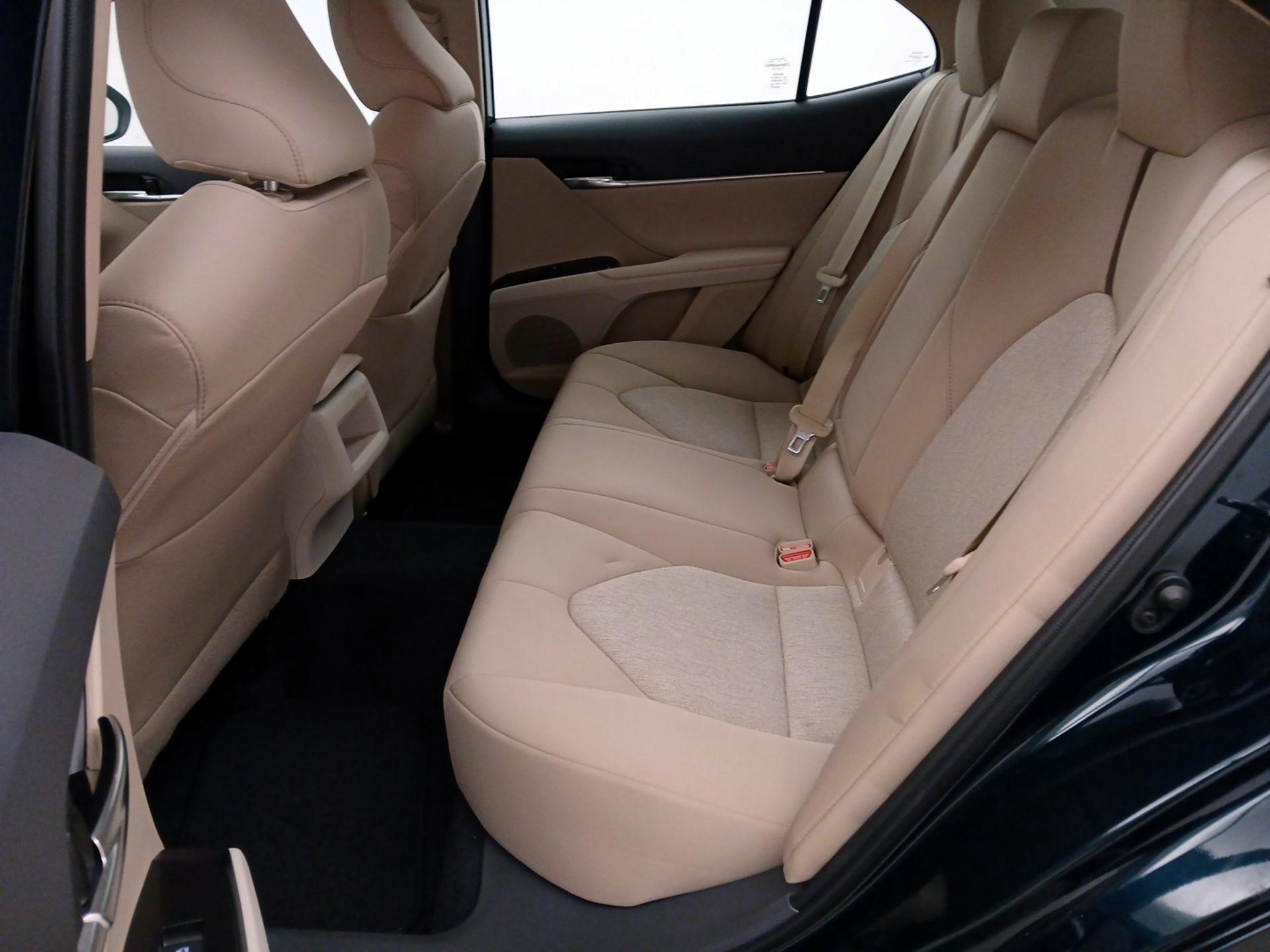 Thumbnail: 2020 Toyota Camry - 19